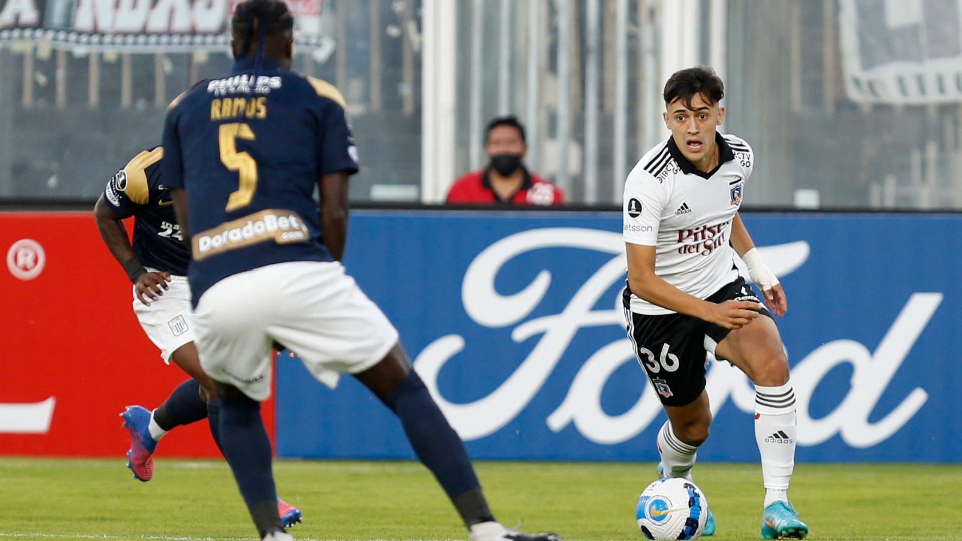 130422 Colo Colo Alianza Lima Pablo Solari Christian Ramos