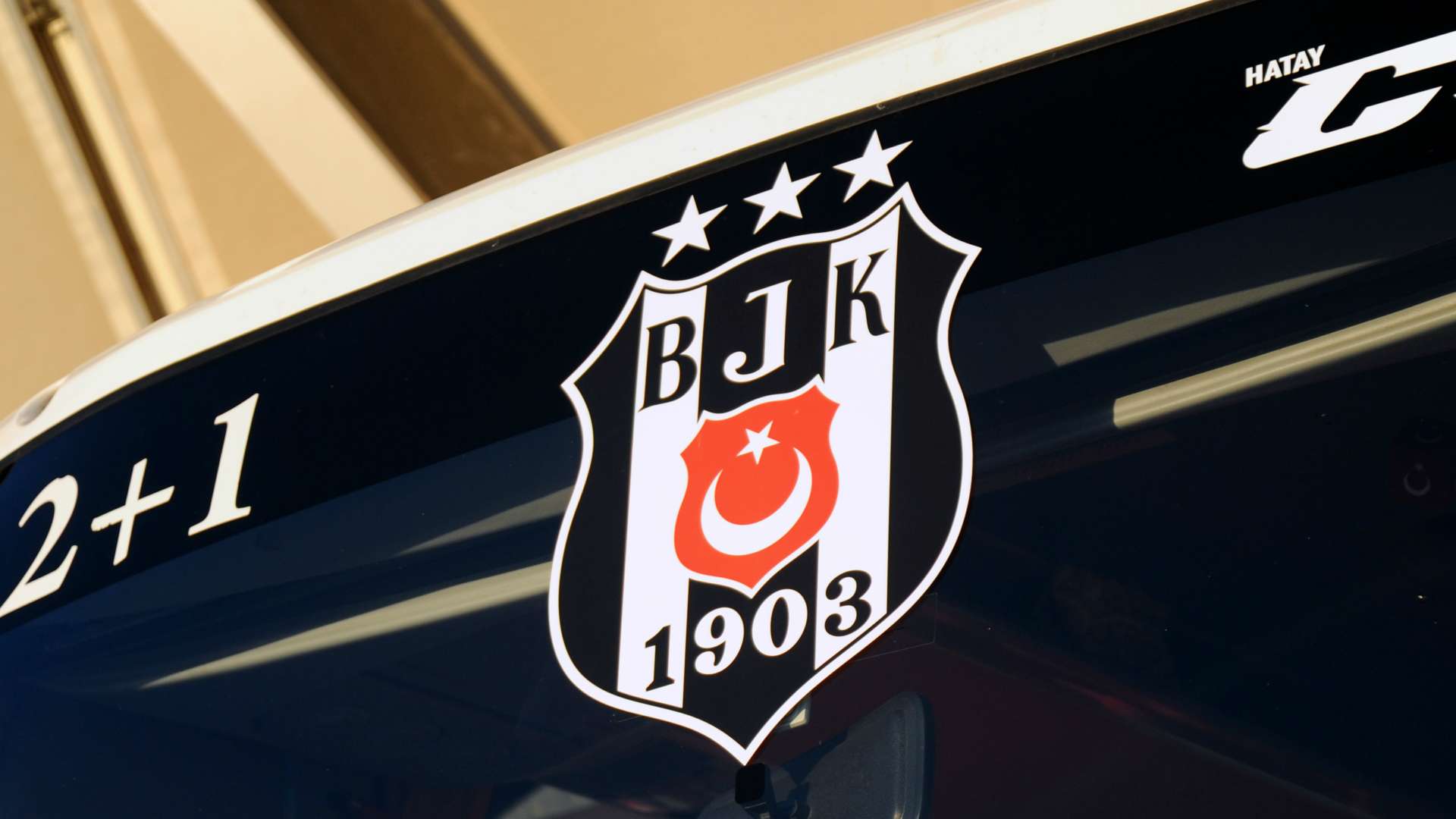 Beşiktaş'ın üç yıldızlı otobüsü
