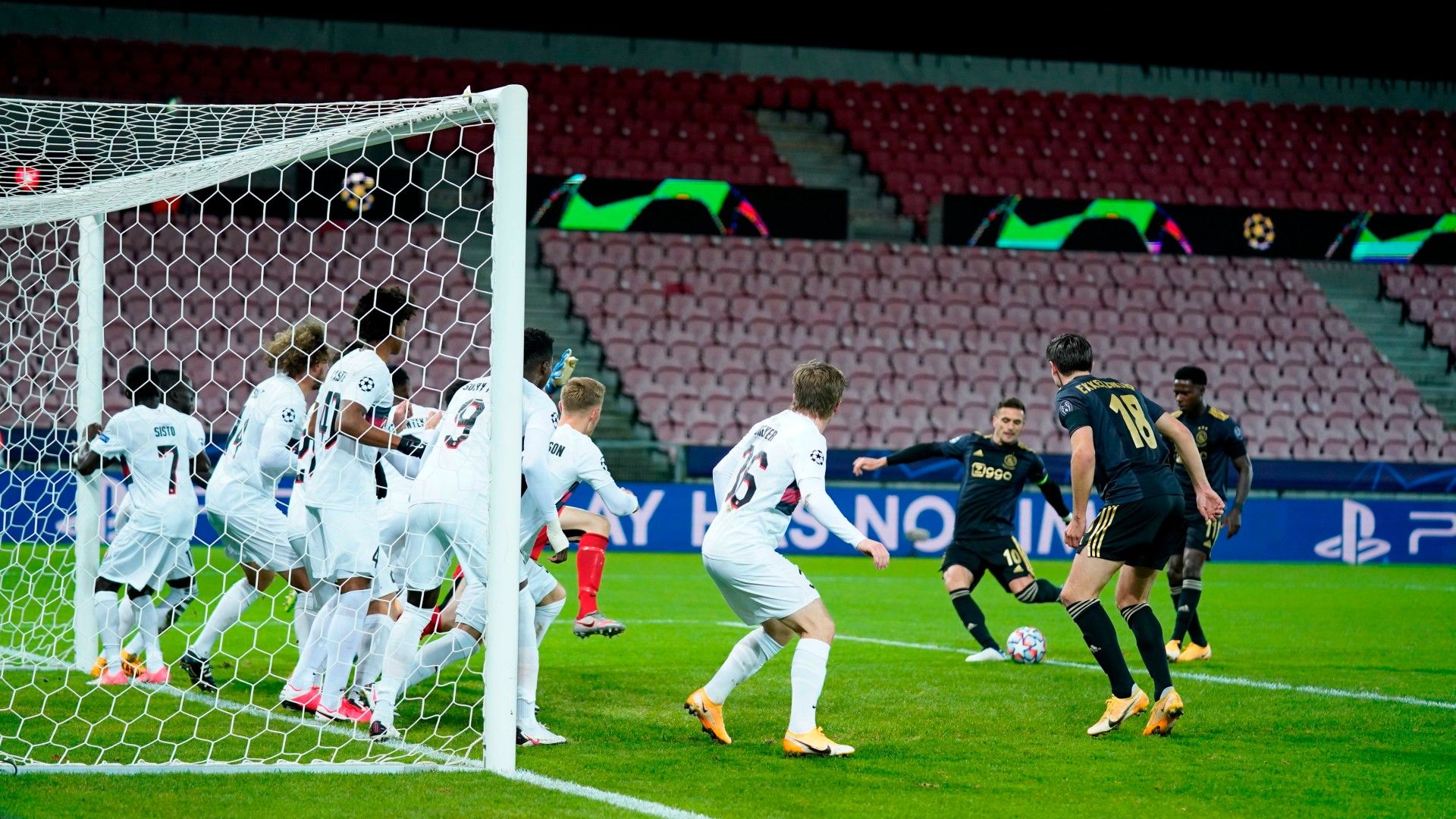 Dusan Tadic Ajax 2020