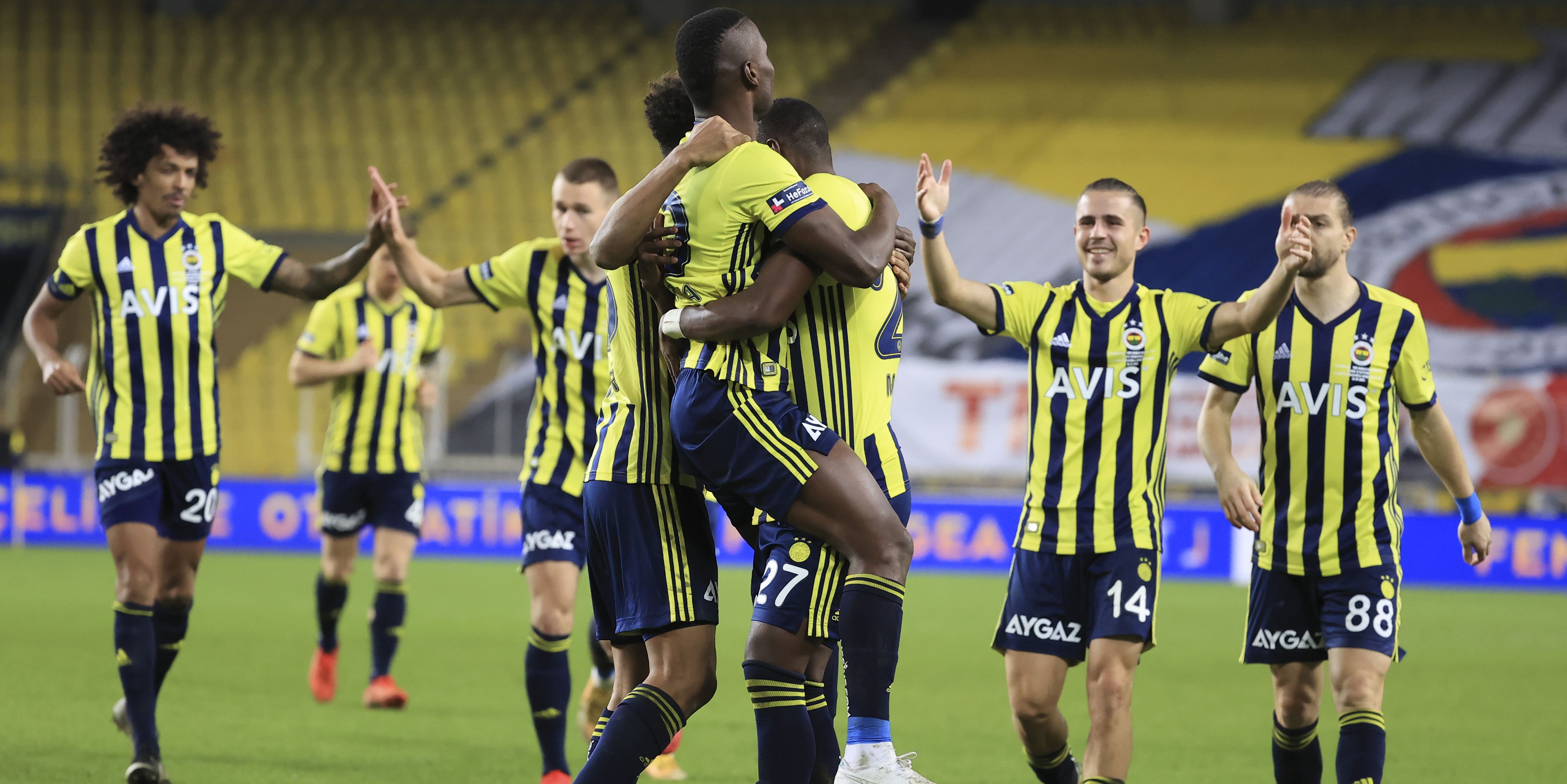 Fenerbahce Goal Celebration vs. Kayserispor 01/25/21