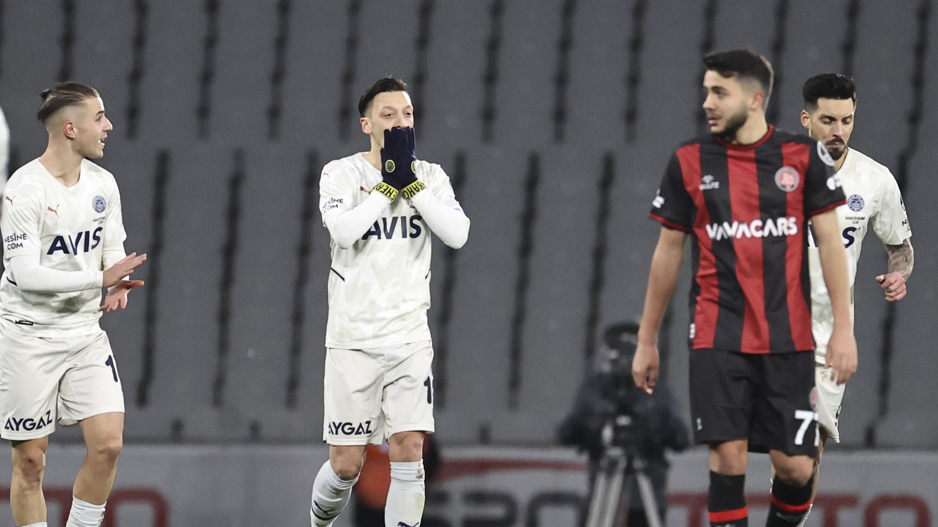 Karagümrük Fenerbahçe Mesut Özil