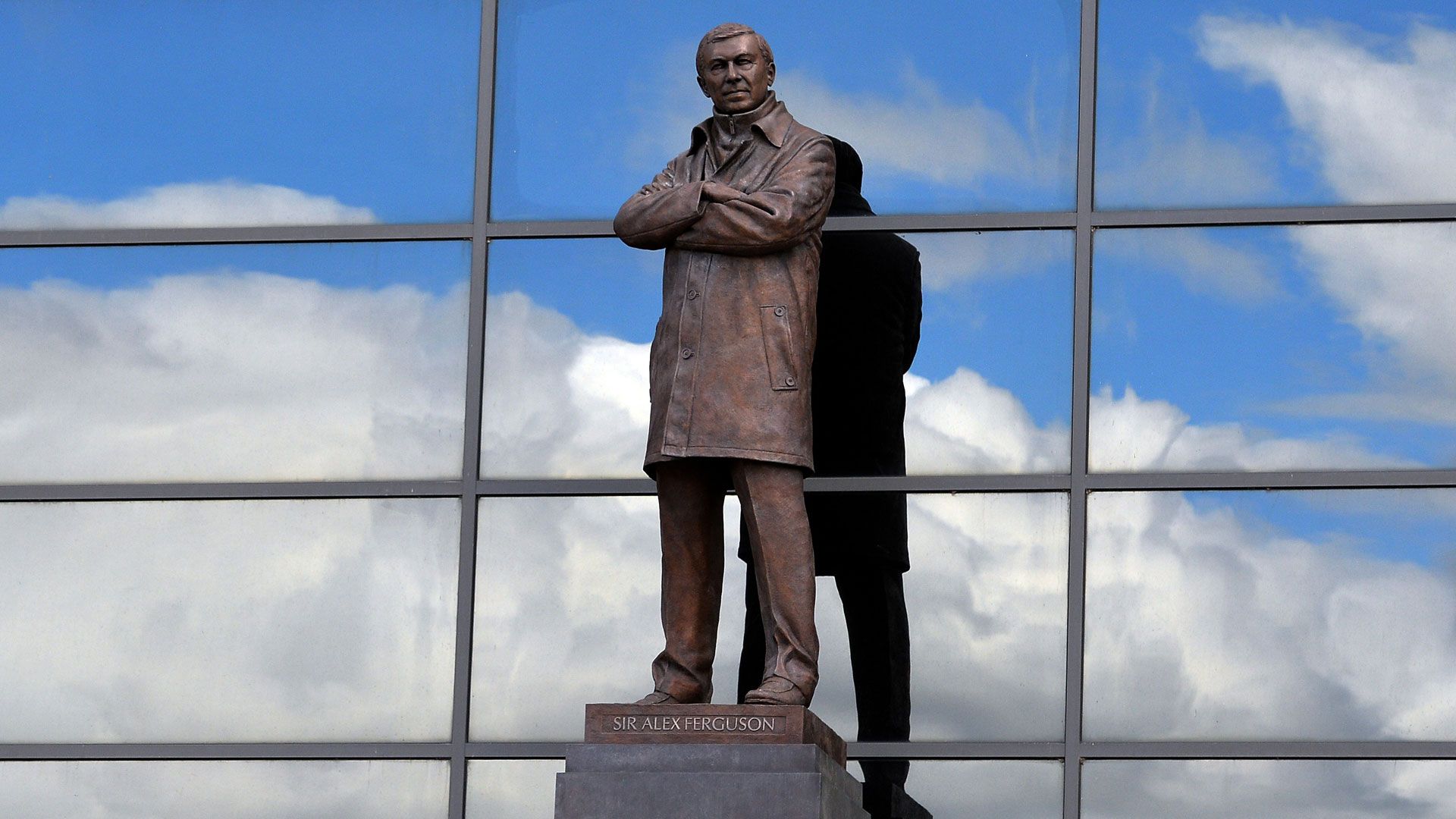 Sir Alex Ferguson Statue 05082013
