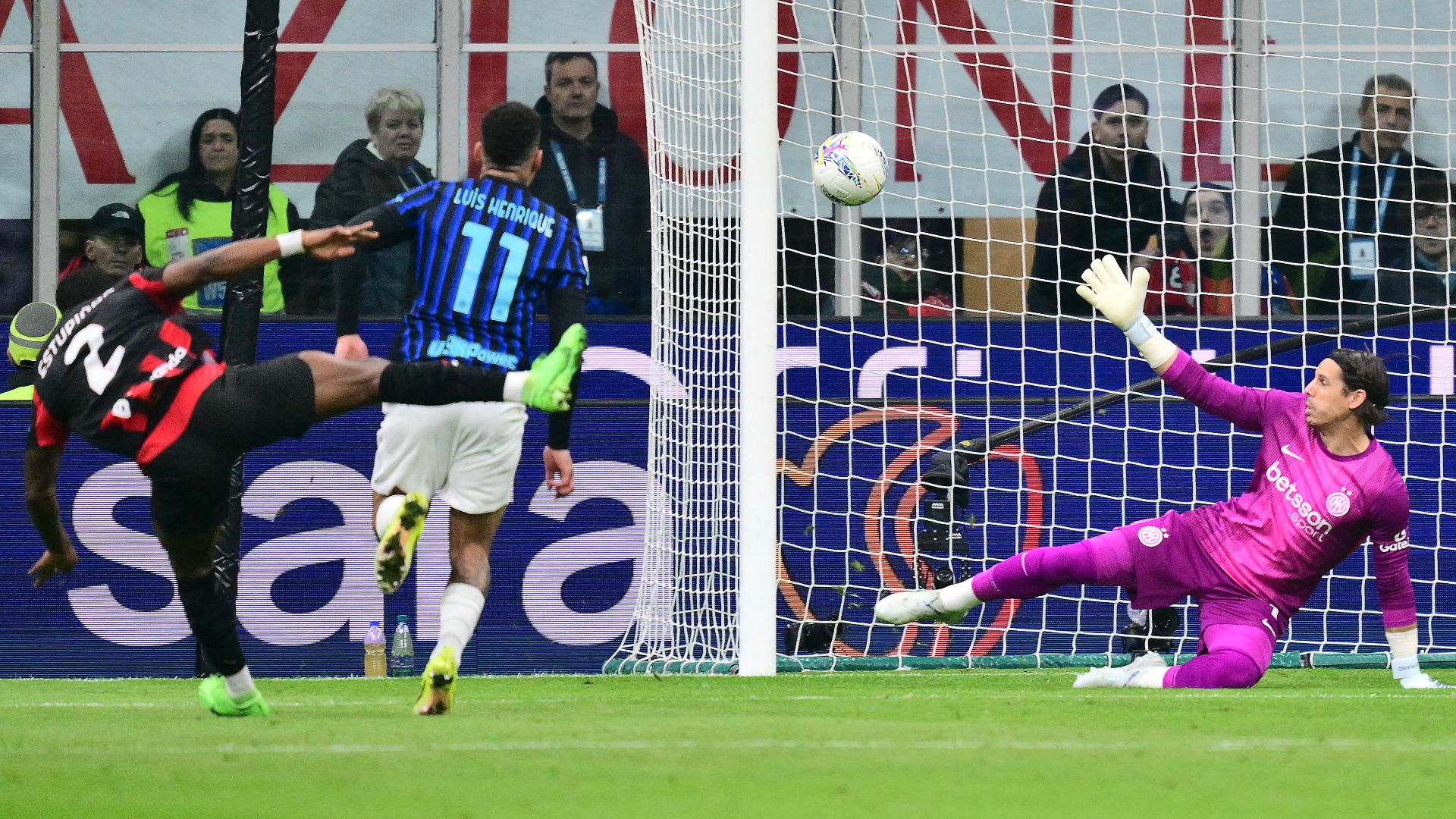 Estupinan Milan Inter