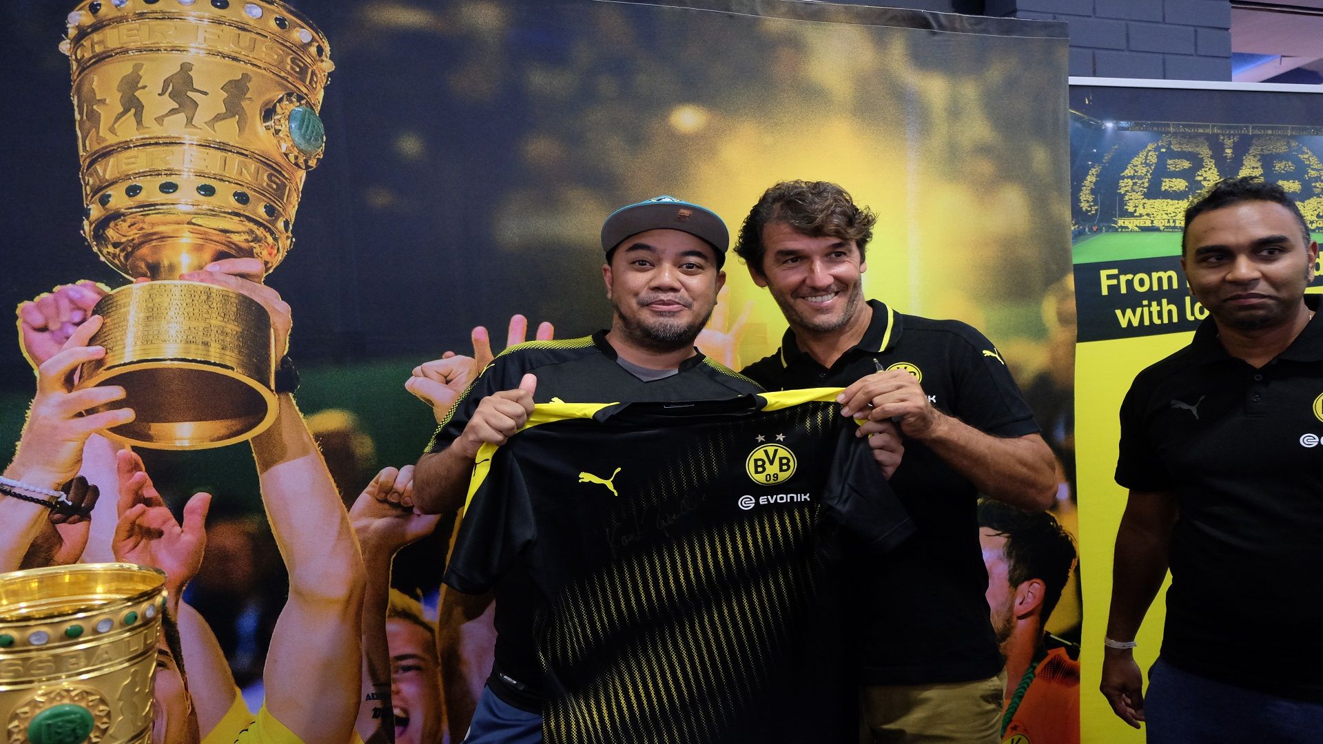Karl-Heinz Riedle & Fans