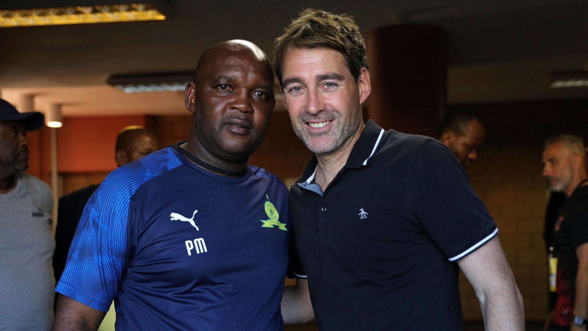 Pitso Mosimane, coach of Sundowns (L) and Rene Weiler, coach of Al Ahly, March 2020