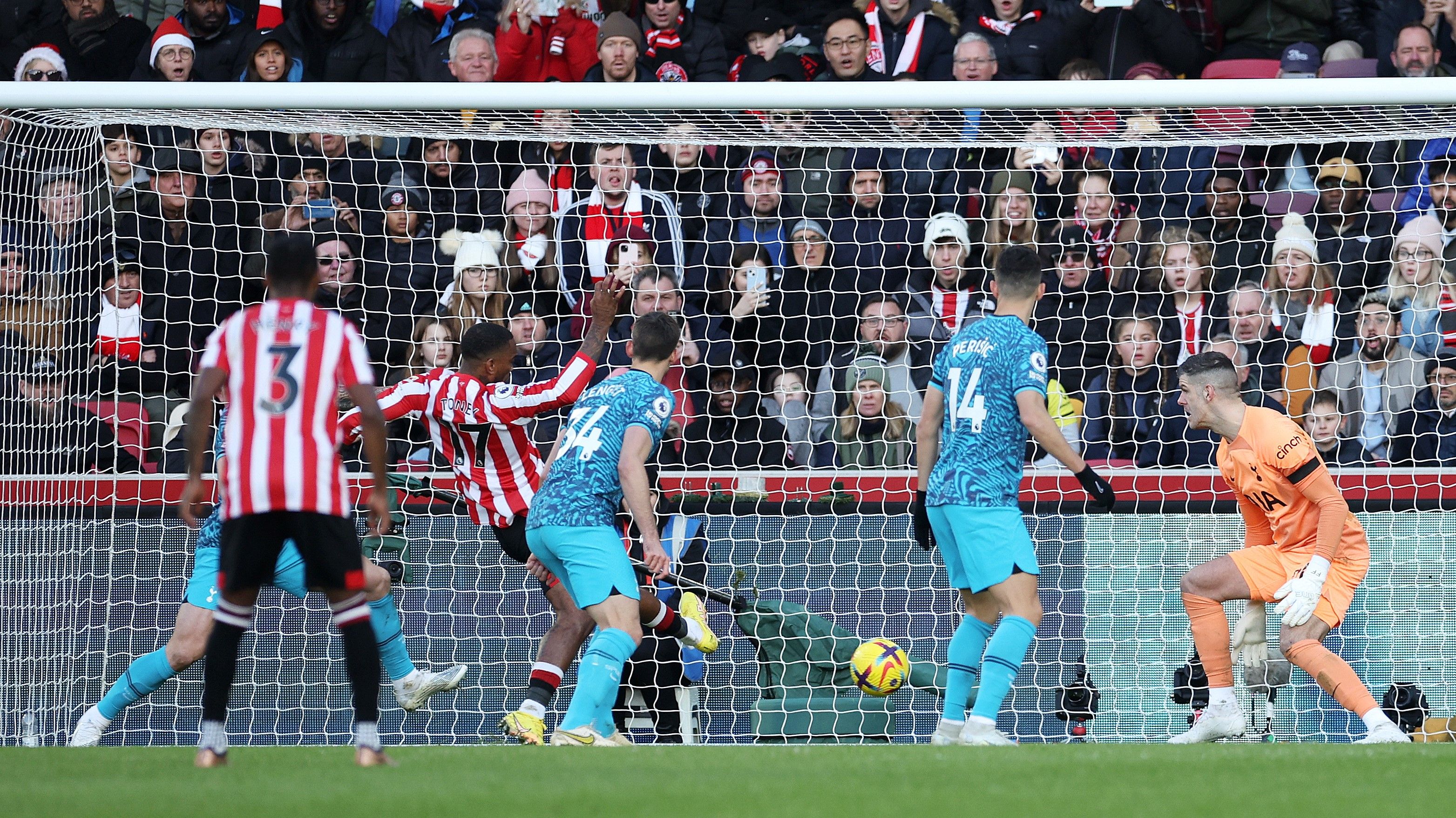 Toney Brentford Tottenham 2022-23 16:9