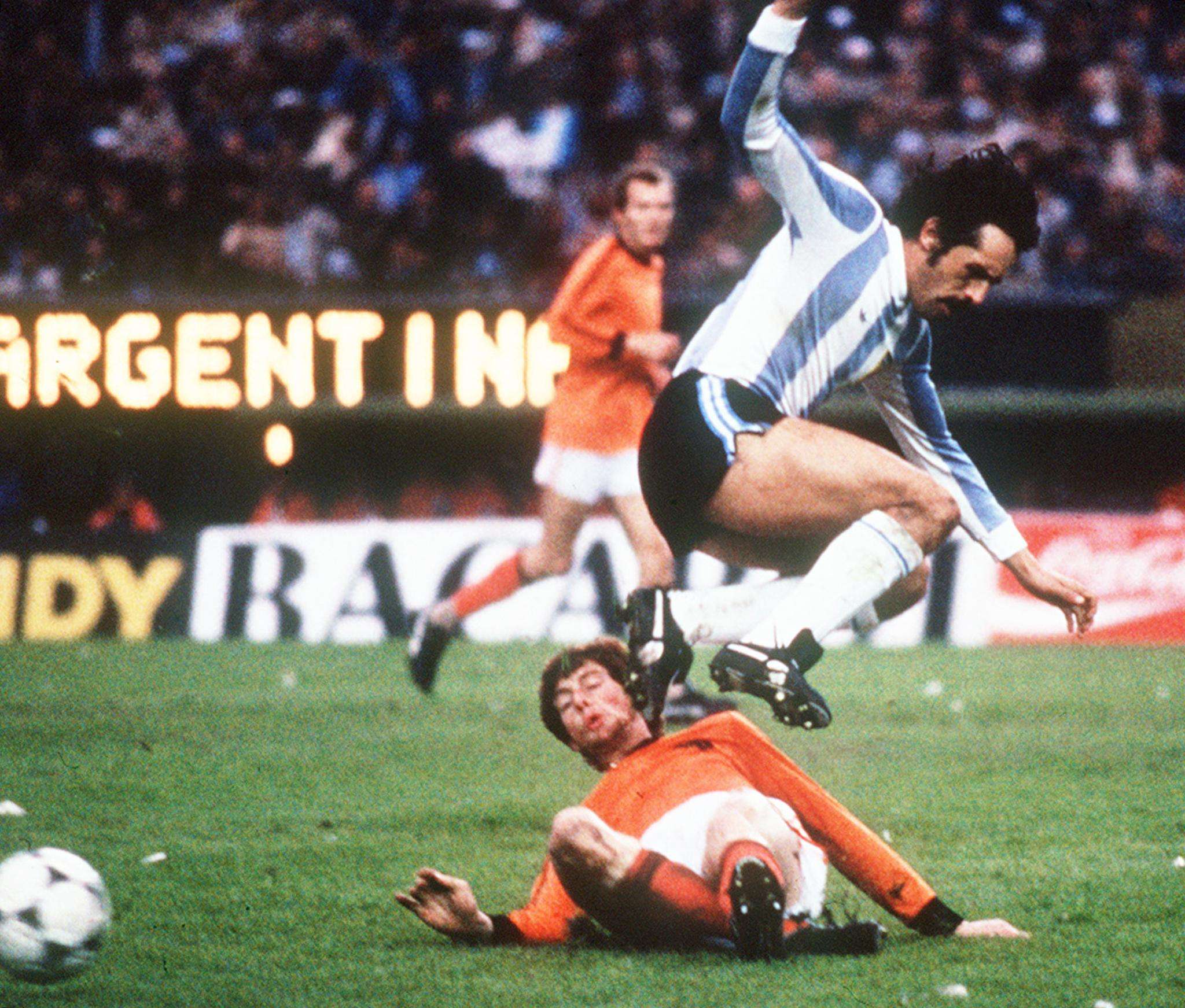 Argentina Netherlands World Cup 1978 Final Match Leopoldo Luque