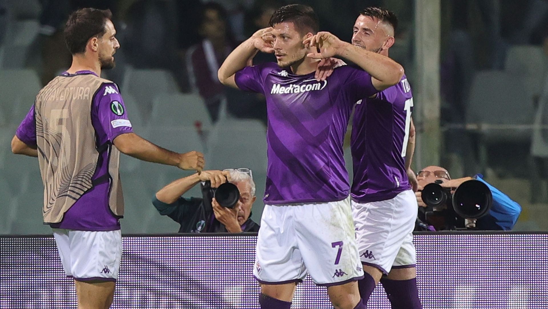 jovic fiorentina basaksehir