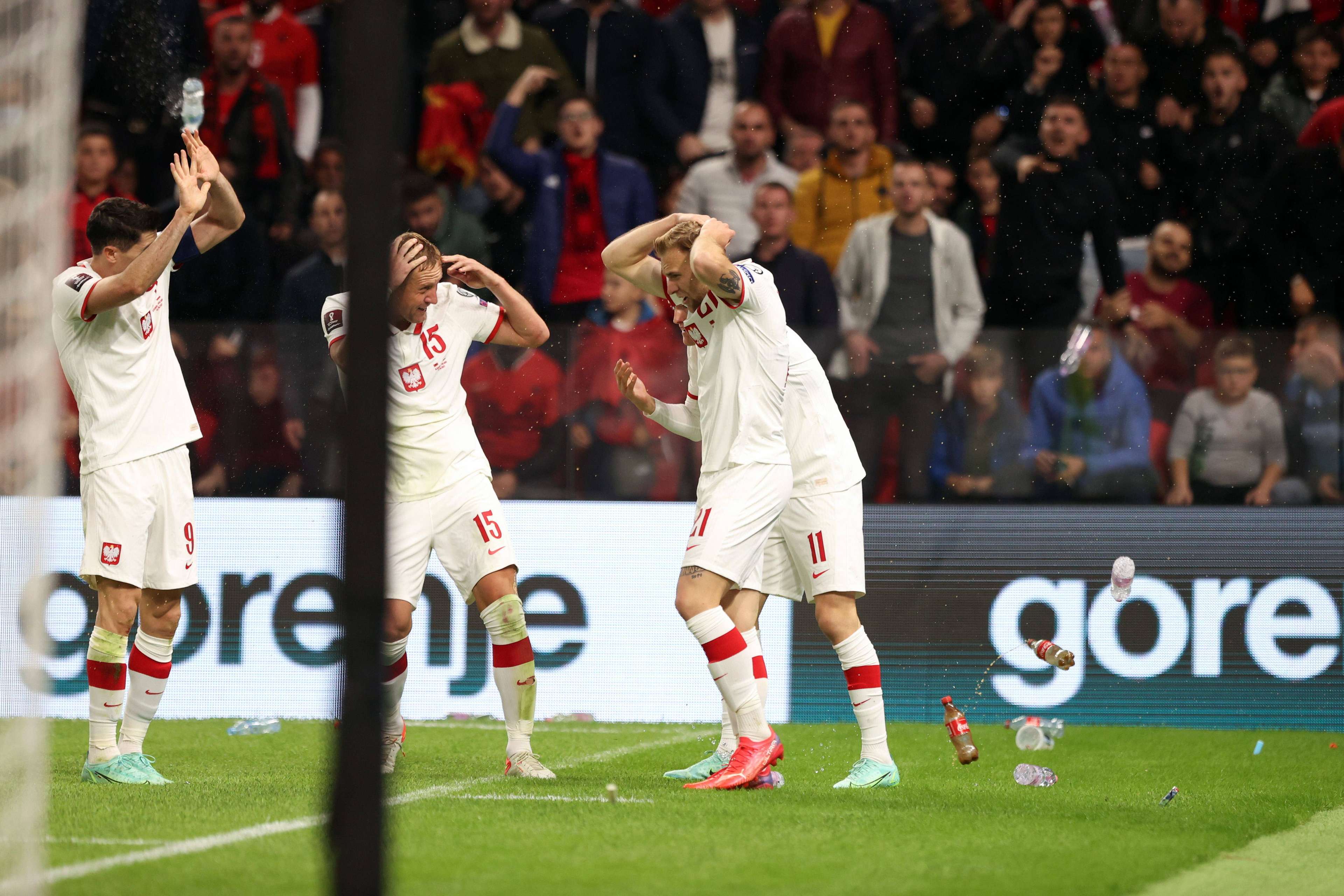 GER ONLY Polen Albanien Flaschenwurf