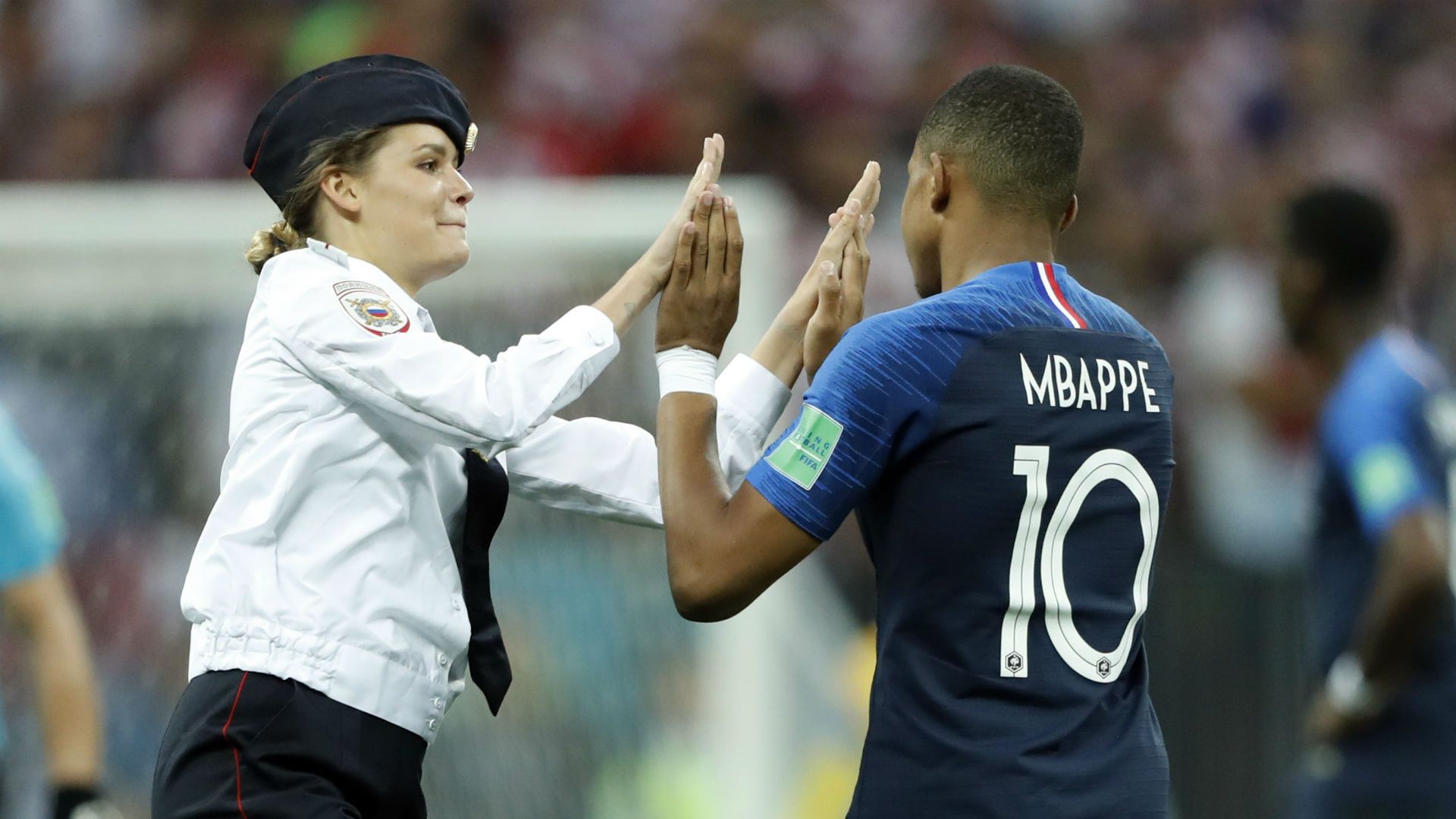 Invasão França Croácia Copa do Mundo 15 07 2018