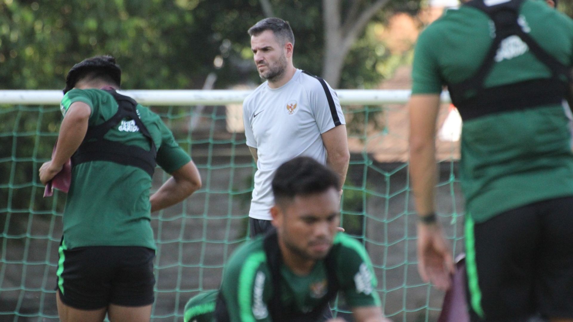 Latihan Timnas Indonesia Di Bali - Simon Mcmenemy