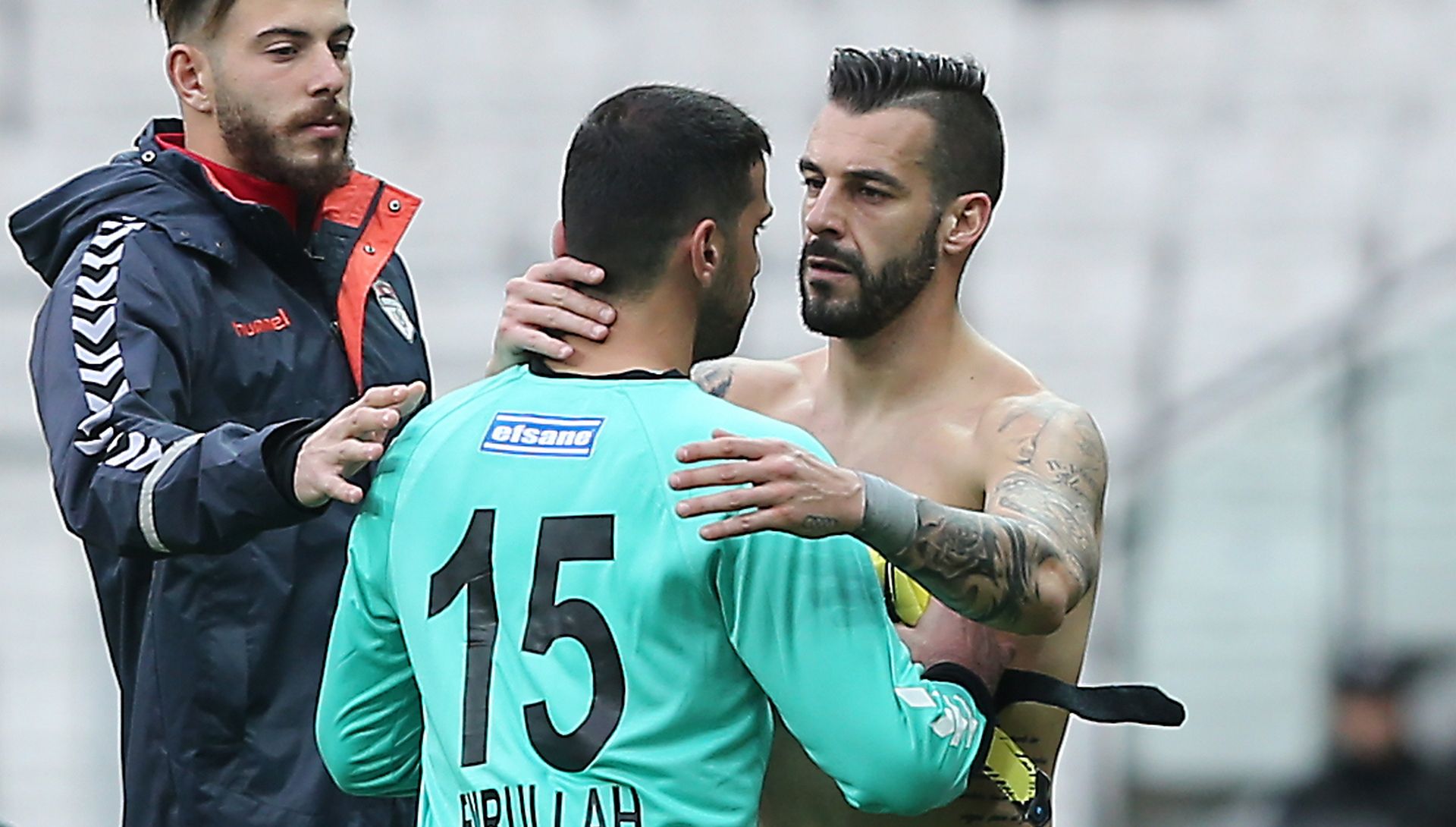 Emrullah Salk Alvaro Negredo Besiktas Manisaspor ZTK 11282017