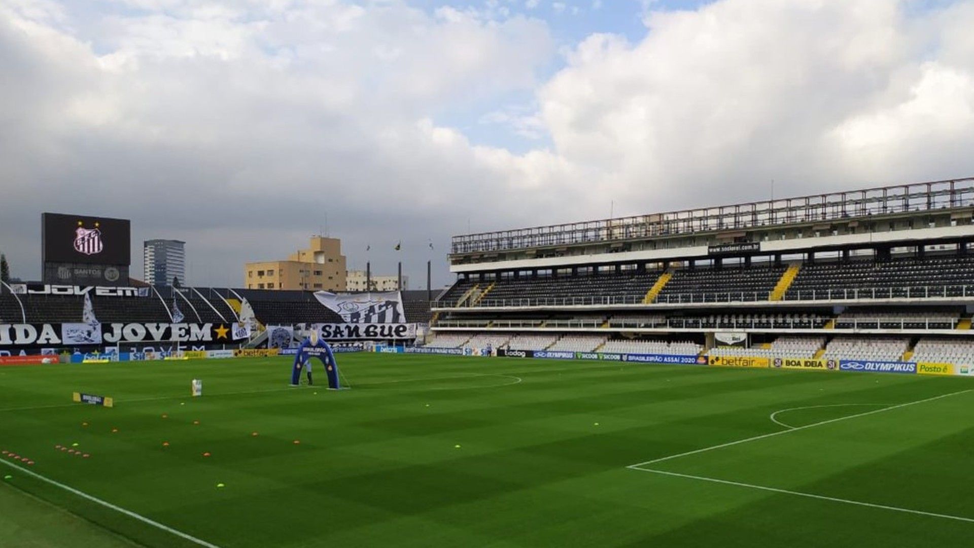 Vila Belmiro sem torcida Santos Bragantino 09082020
