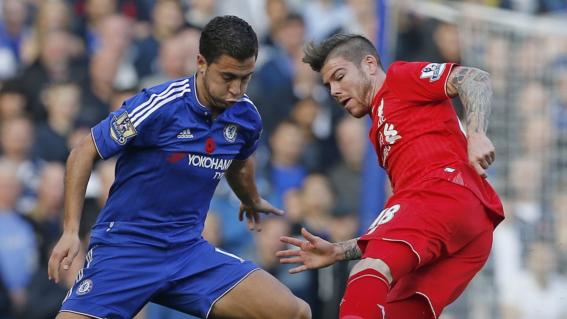 Eden Hazard, Alberto Moreno, Chelsea vs Liverpool