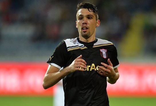 فاليركا جامان مدافع أسترا جيورجيو