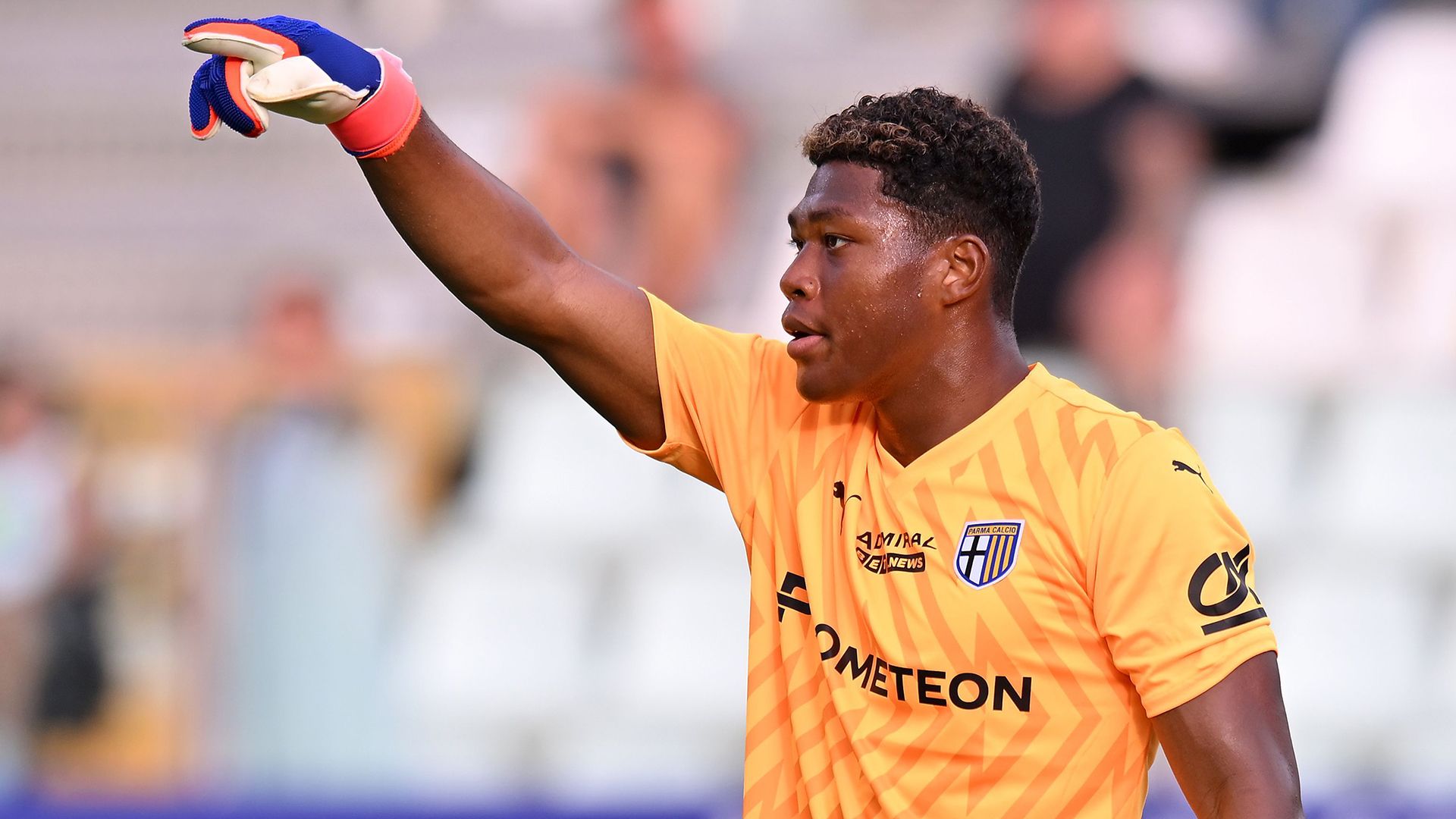 GK鈴木彩艶がセリエA初のクリーンシート！ パルマ、1人退場も