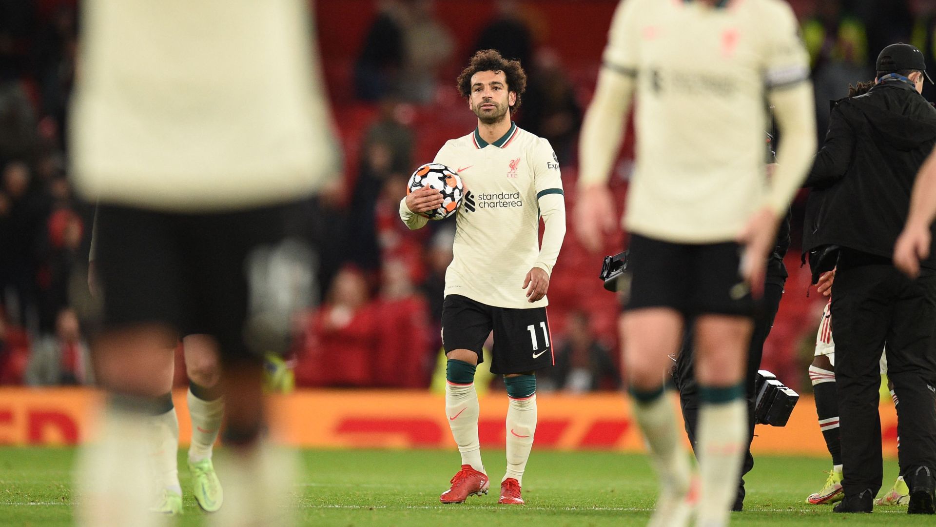 Mengapa Pencetak Hat-Trick Bawa Pulang Bola Pertandingan?