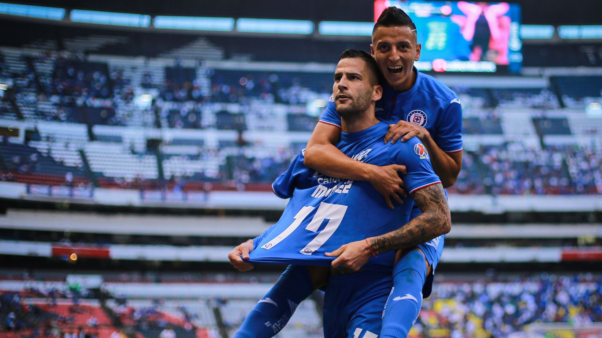Edgar Méndez Roberto Alvarado Cruz Azul 020319