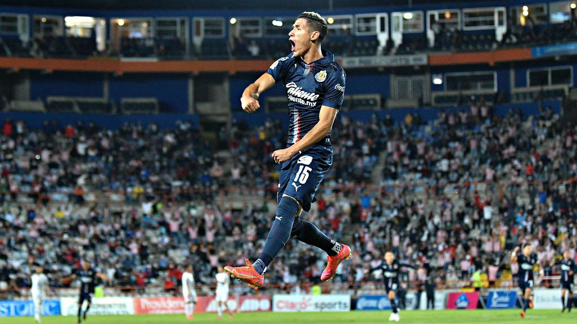 Uriel Antuna Chivas Guardianes 2021