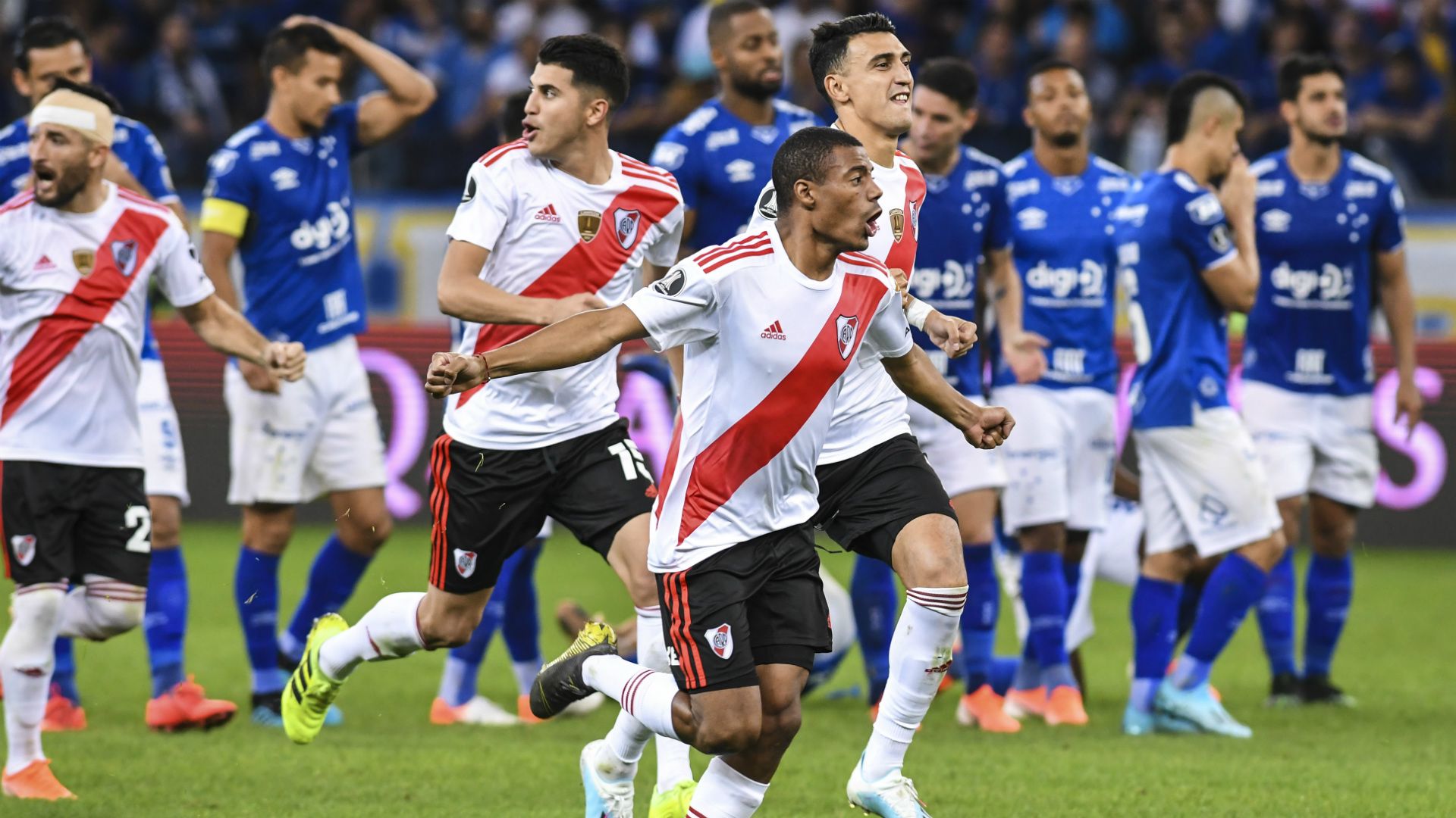 De la Cruz Cruzeiro River Copa Libertadores 30072019