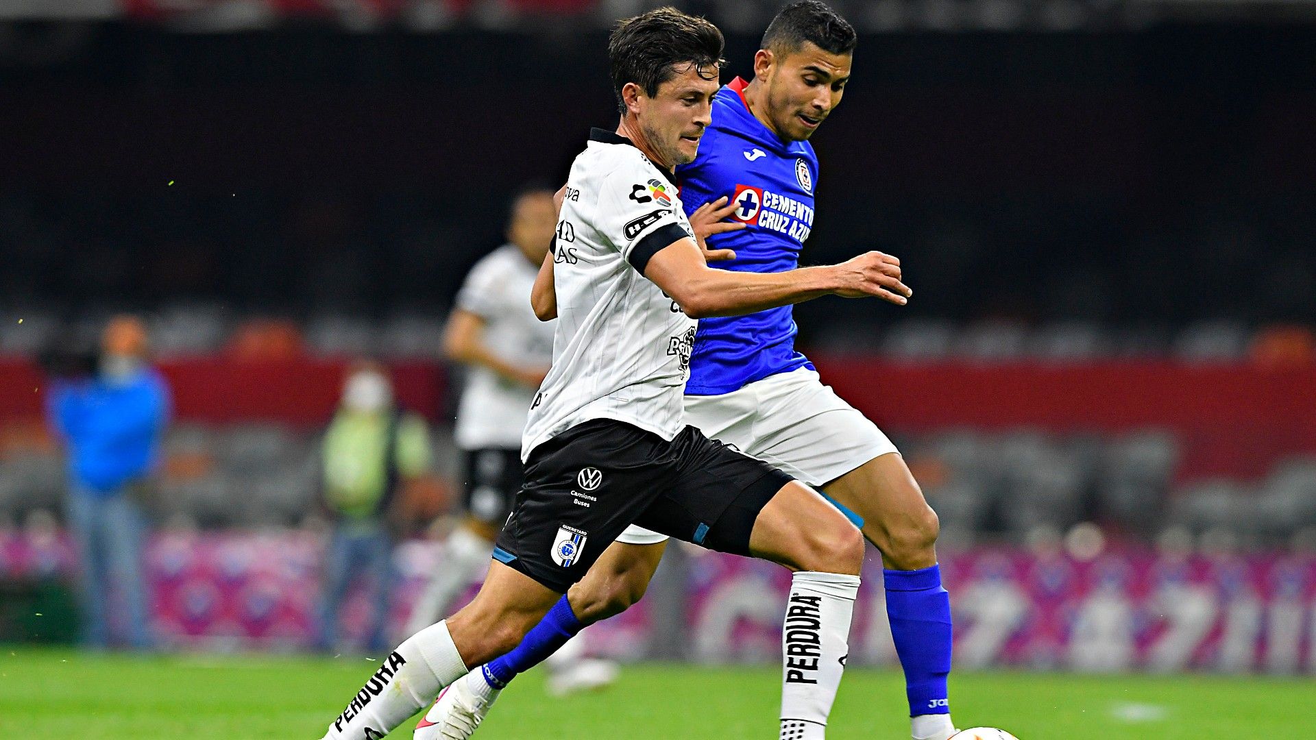 Orbelín Pineda Fernando Madrigal Cruz Azul vs Querétaro Guardianes 2021