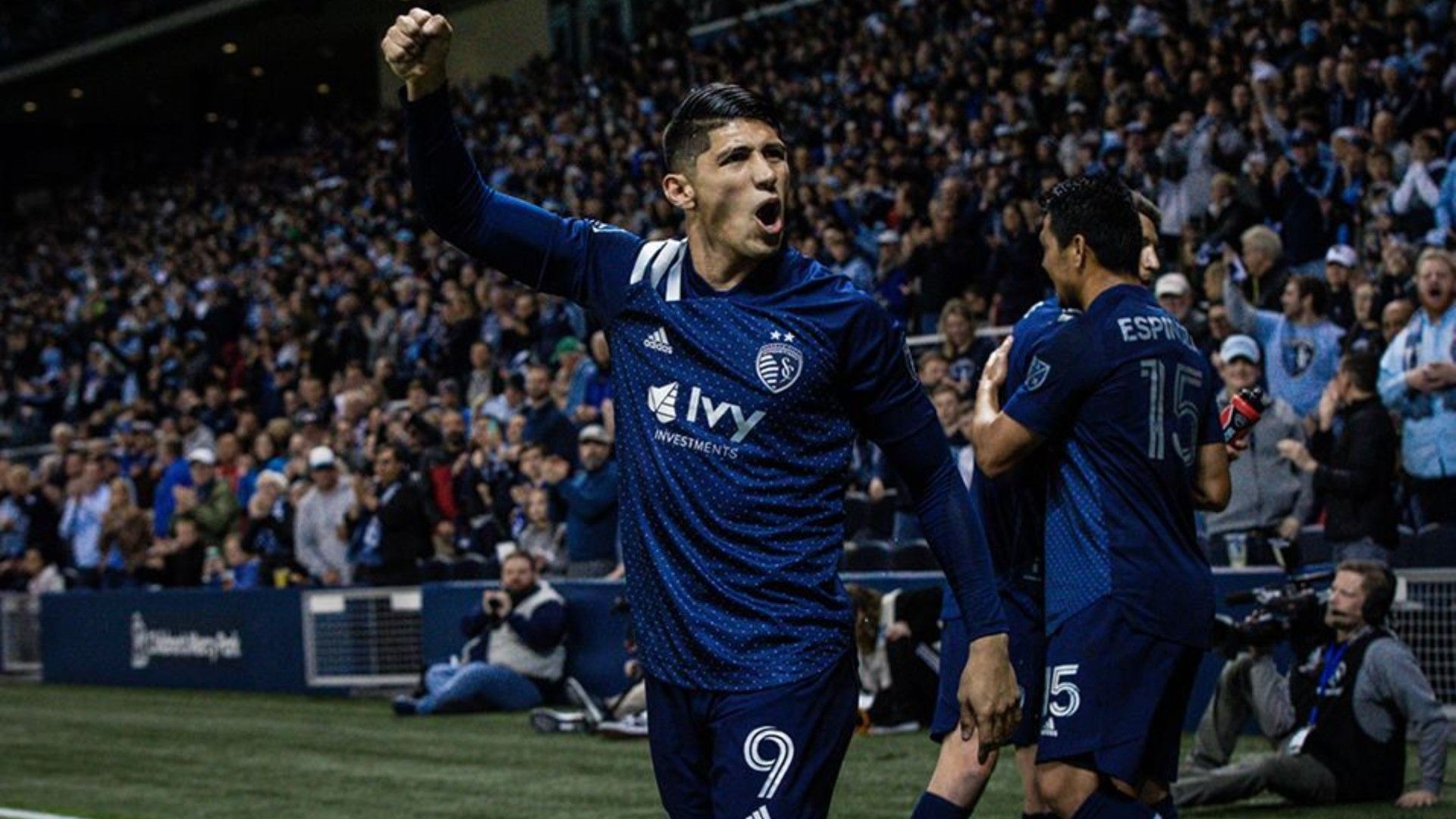 Alan Pulido Sporting Kansas City MLS