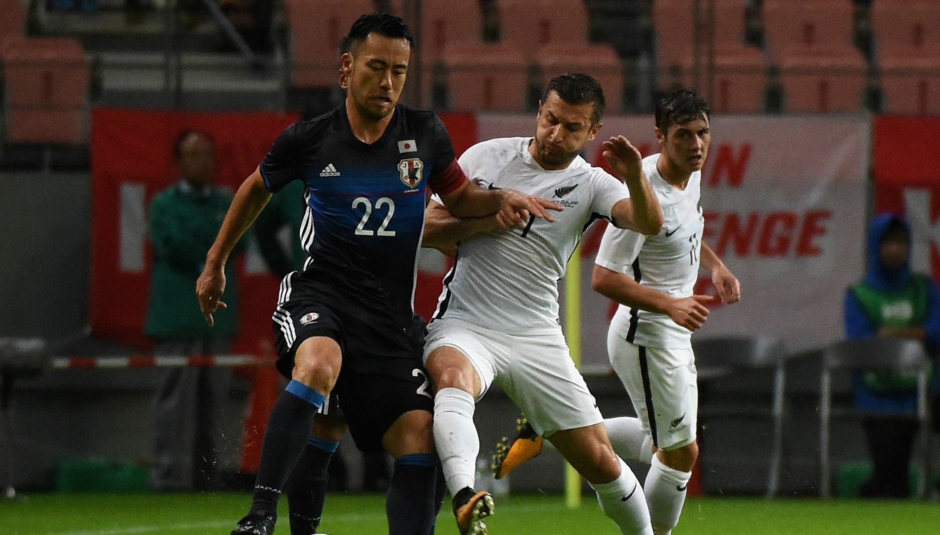 2017-10-06-Maya-Yoshida-01