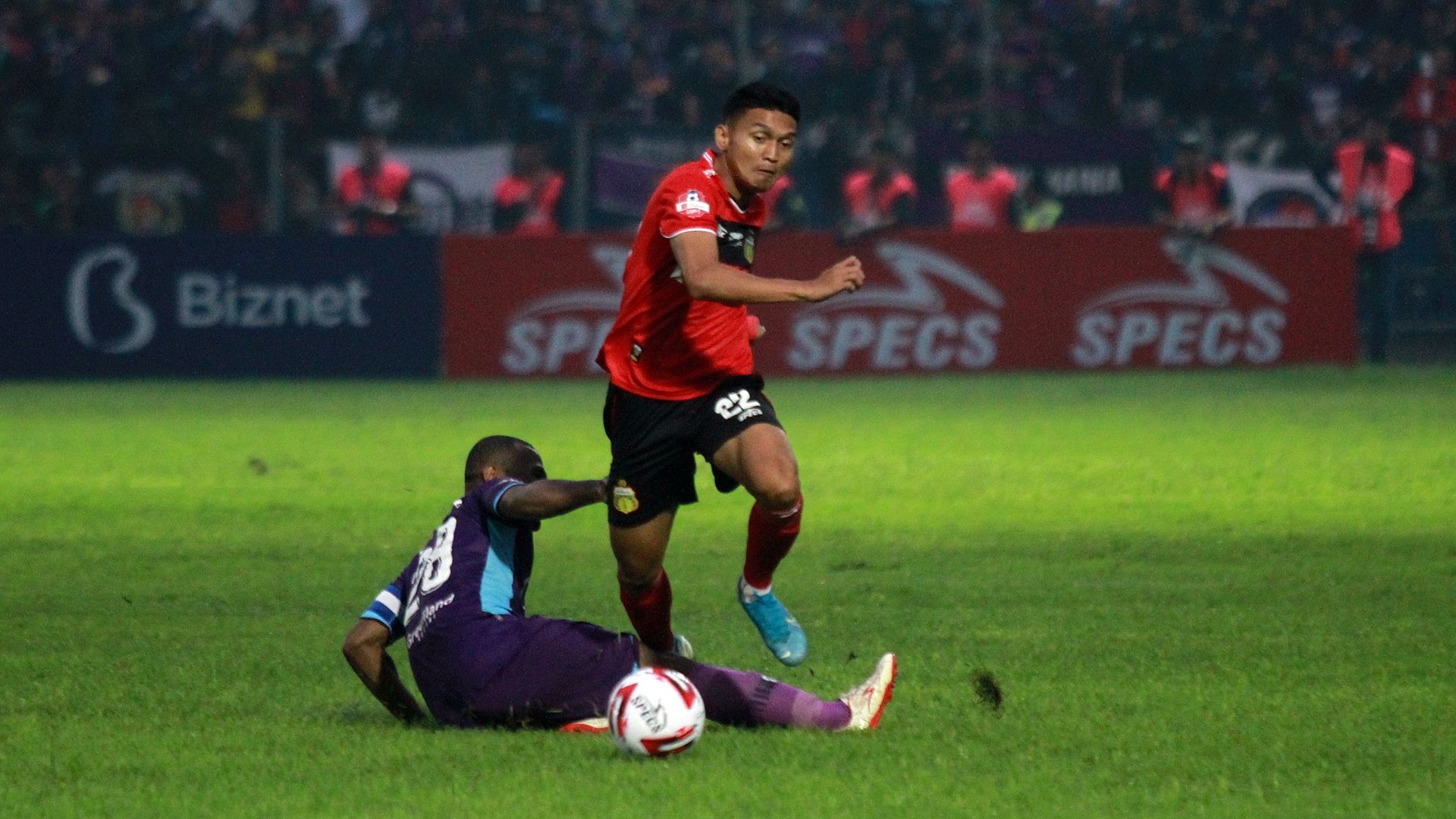 Andri Ibo - Persik Kediri & Dendy Sulistyawan - Bhayangkara FC