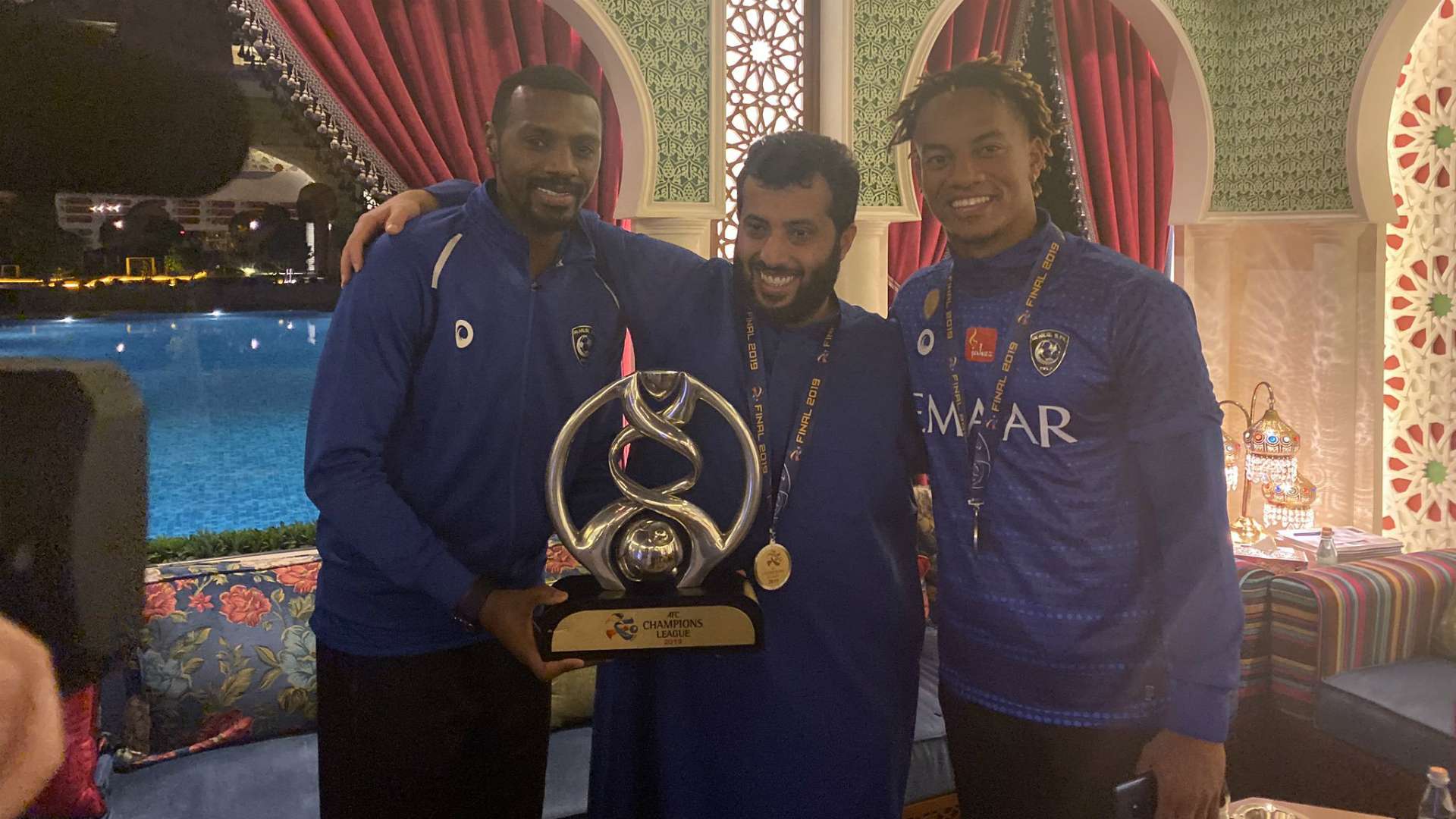 تركي آل الشيخ مع نجوم الهلال كاريلو