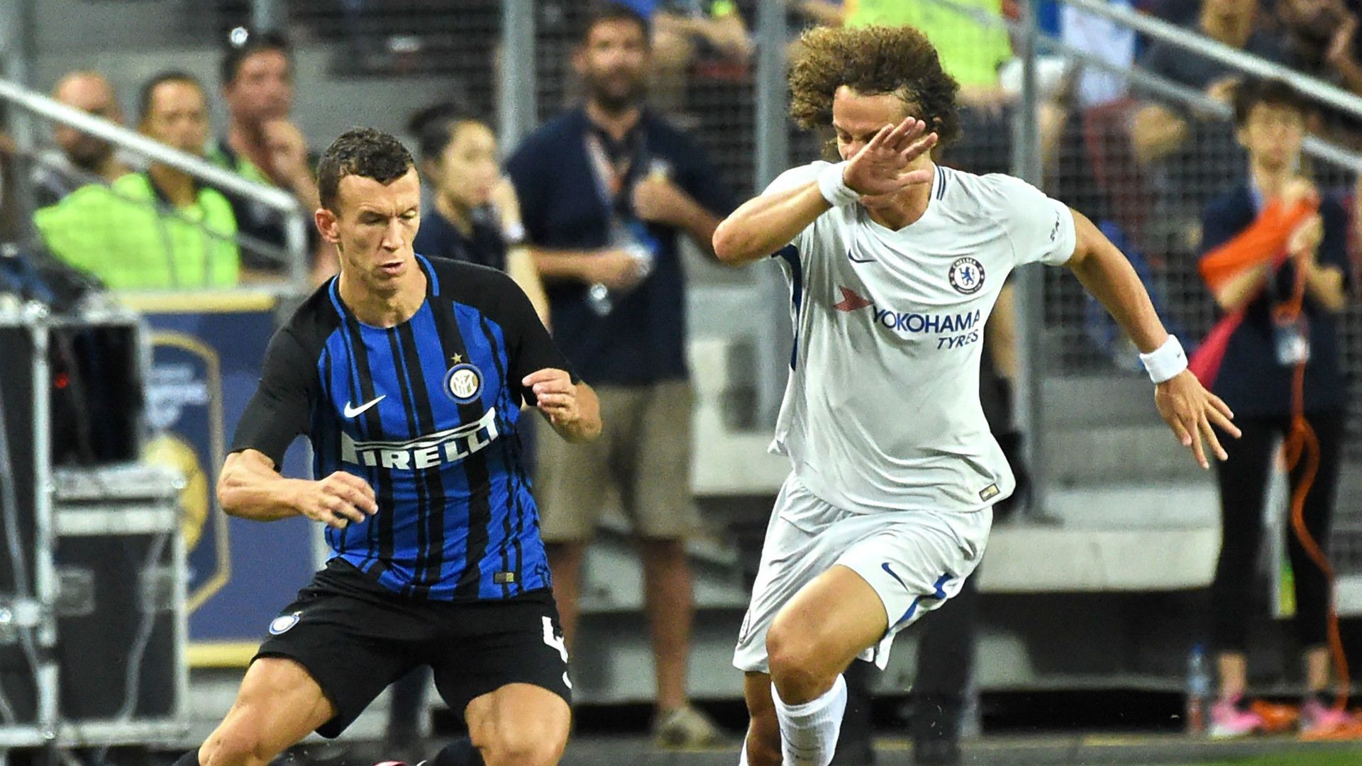 Ivan Perisic David Luiz Chelsea Inter Milan ICC