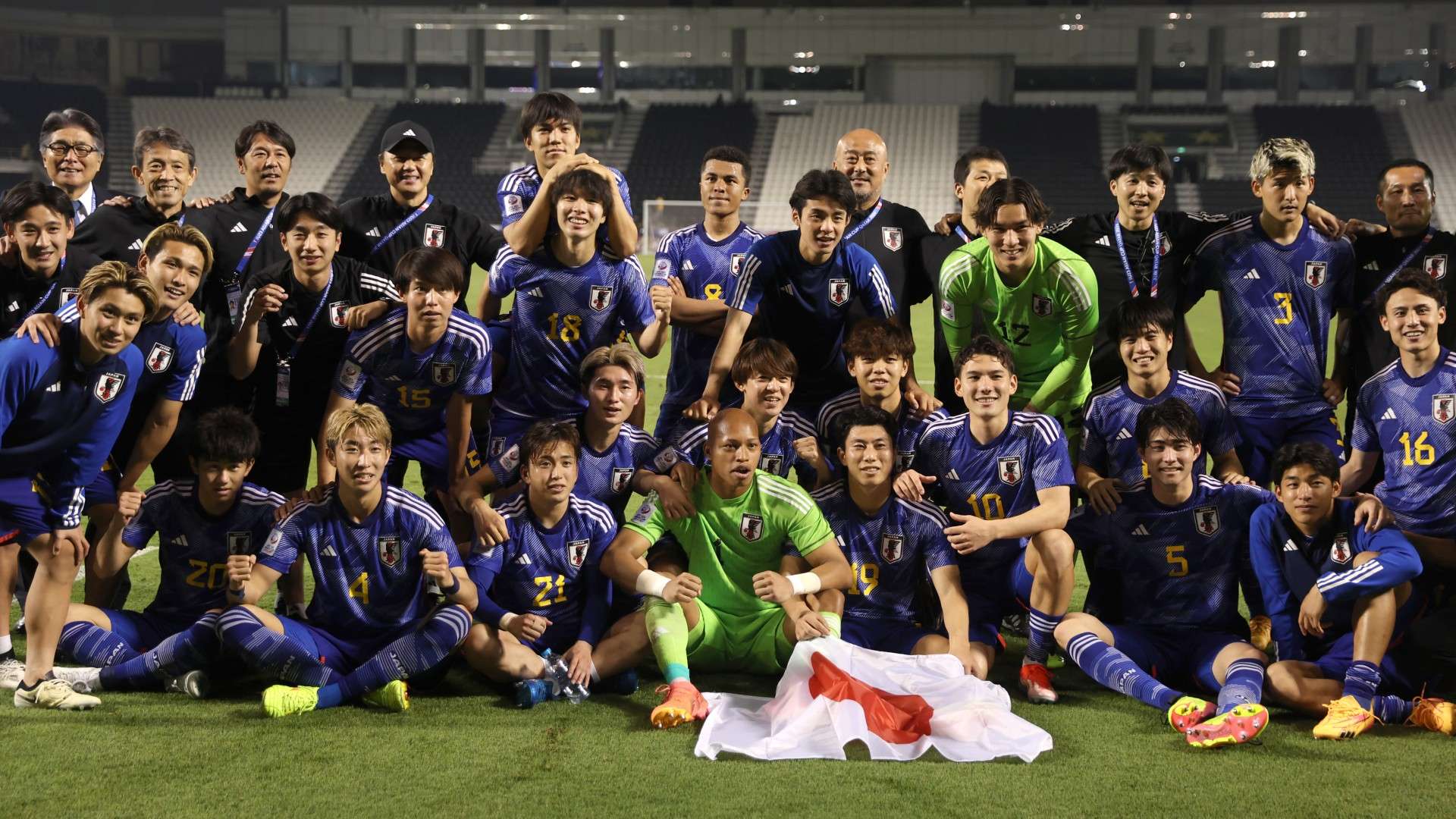 U23-japan-team photo-asian cup-semi-final-celebrate-winning-20240429