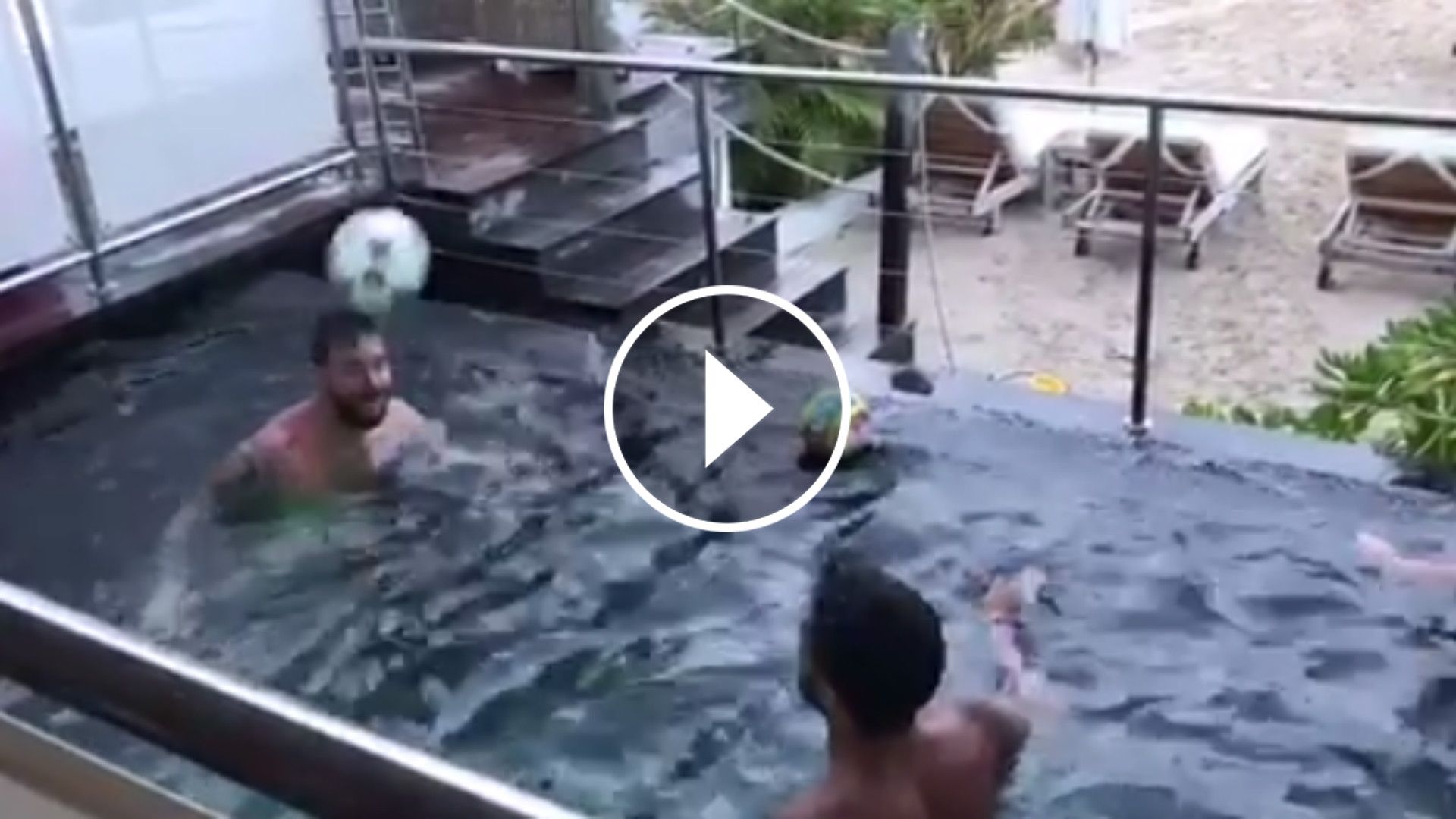 Video Messi Suarez Pileta