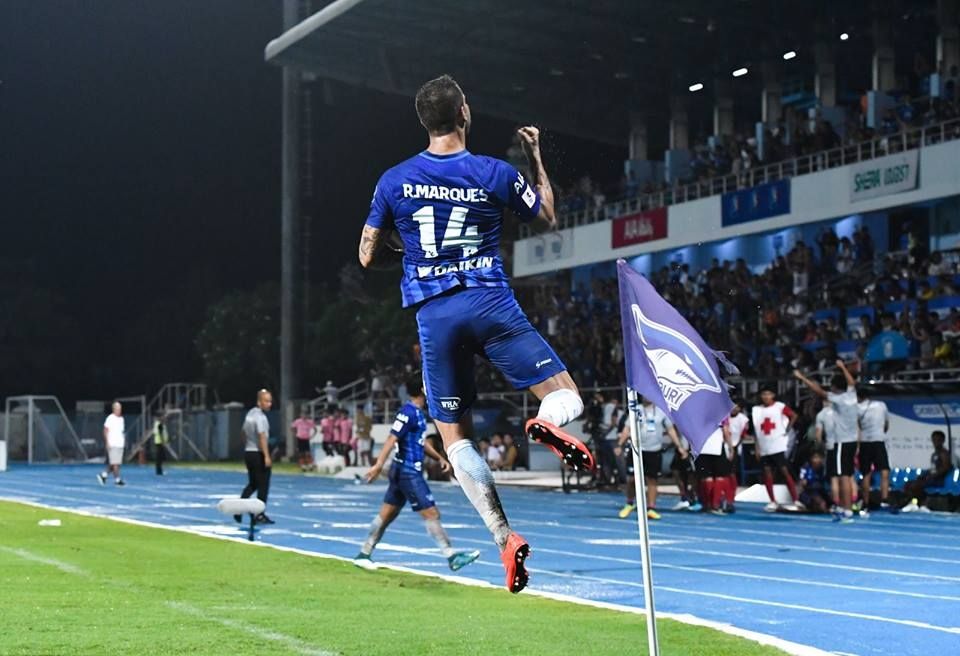 เรนาน มาเกวซ