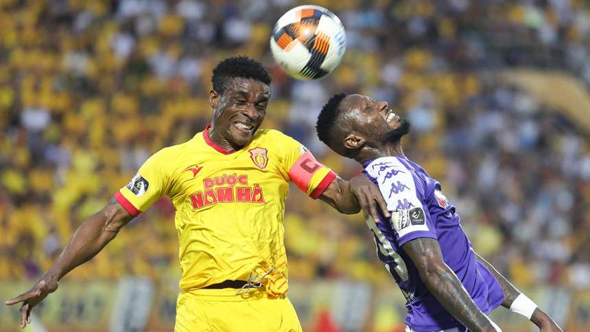 Le Van Phu vs Hoang Vu Samson Nam Dinh vs Ha Noi FC Round 11 V.League 2019