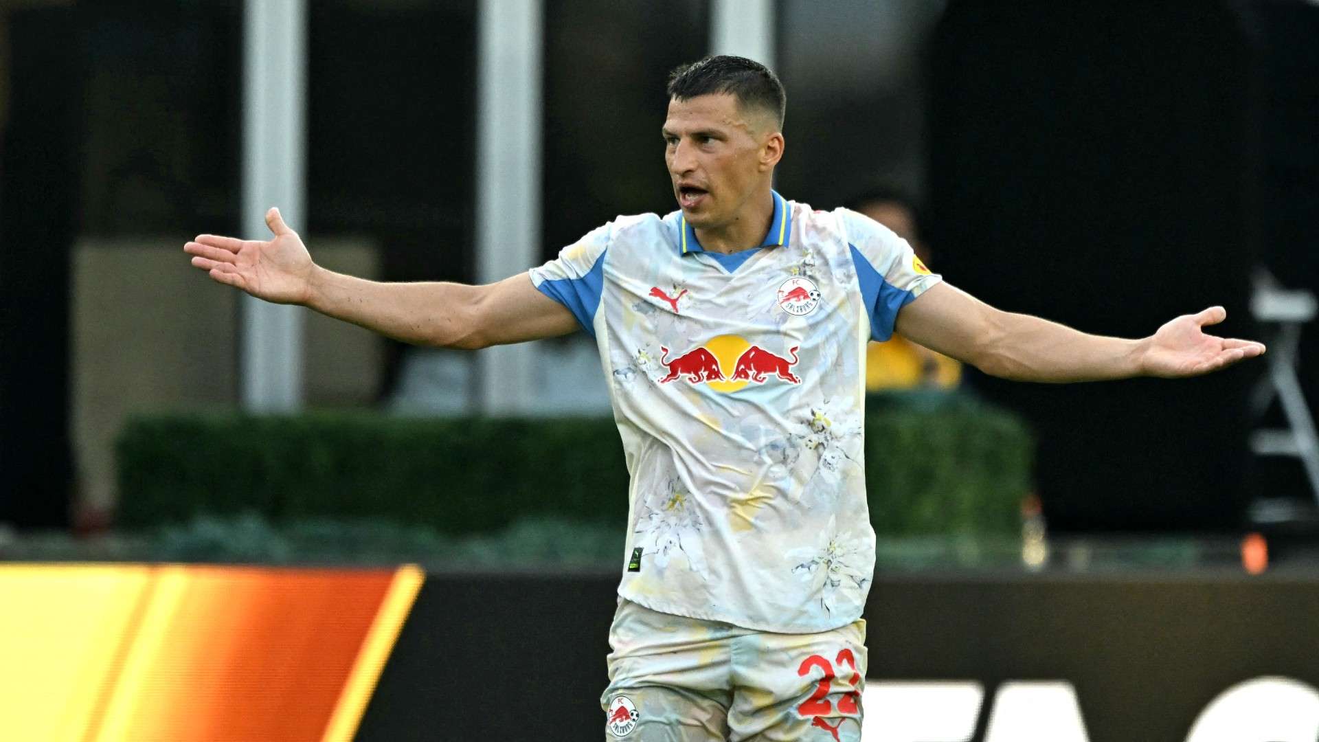 Salzburg's Austrian defender #22 Stefan Lainer reacts