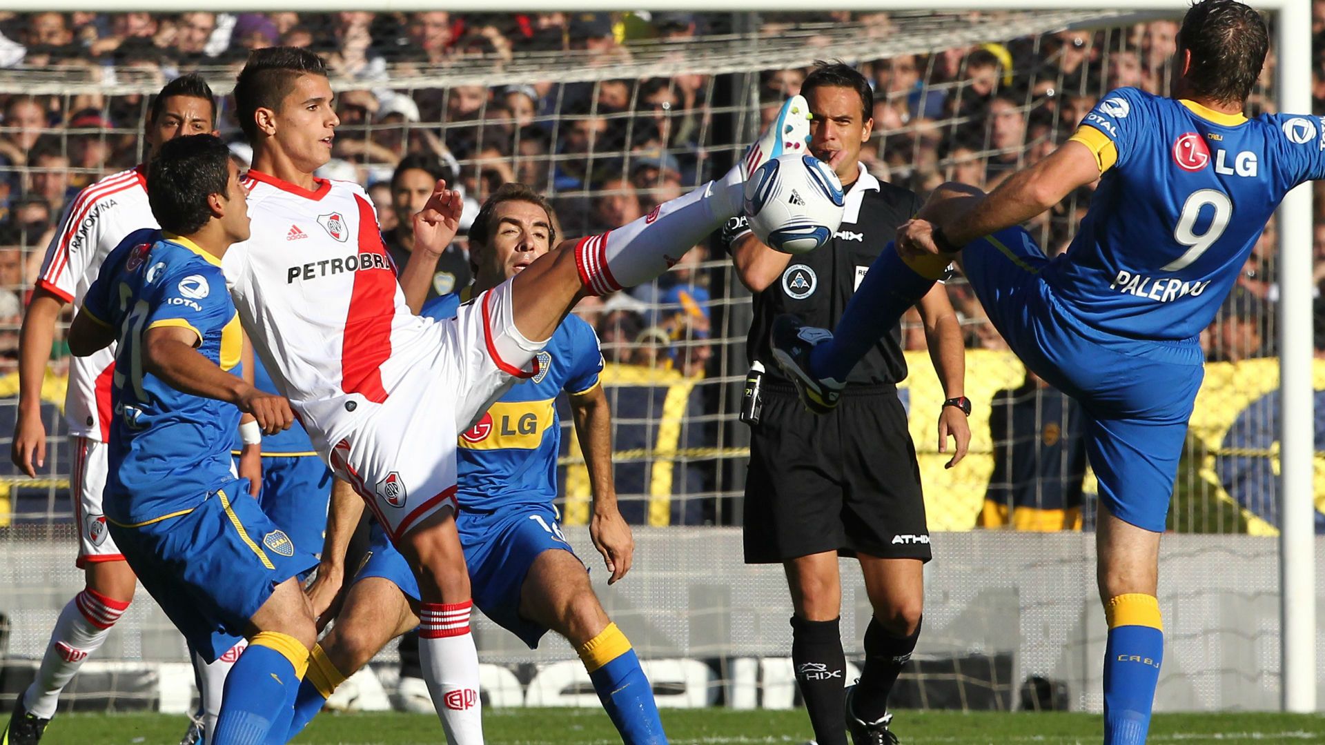 Erik Lamela Martin Palermo Boca River 14052011