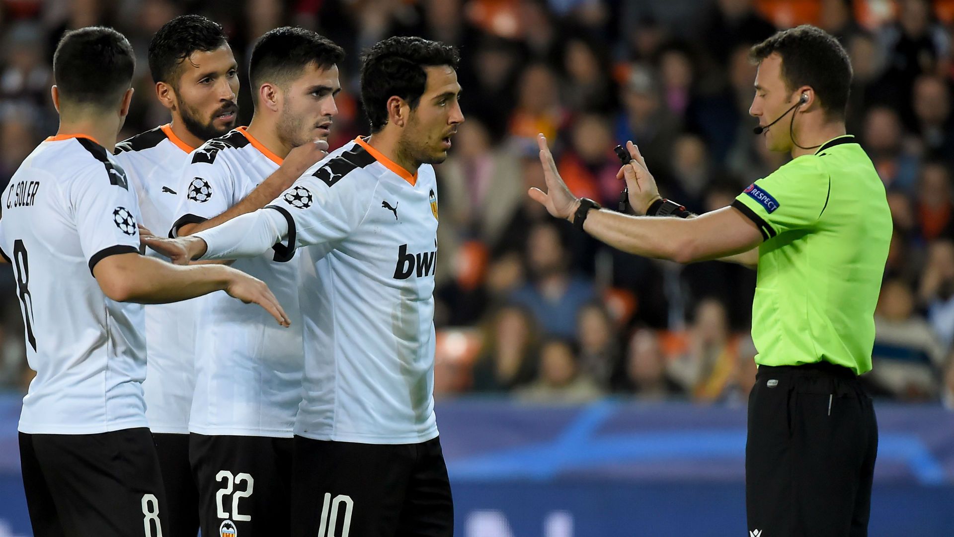 Dani Parejo Valencia Chelsea Champions League