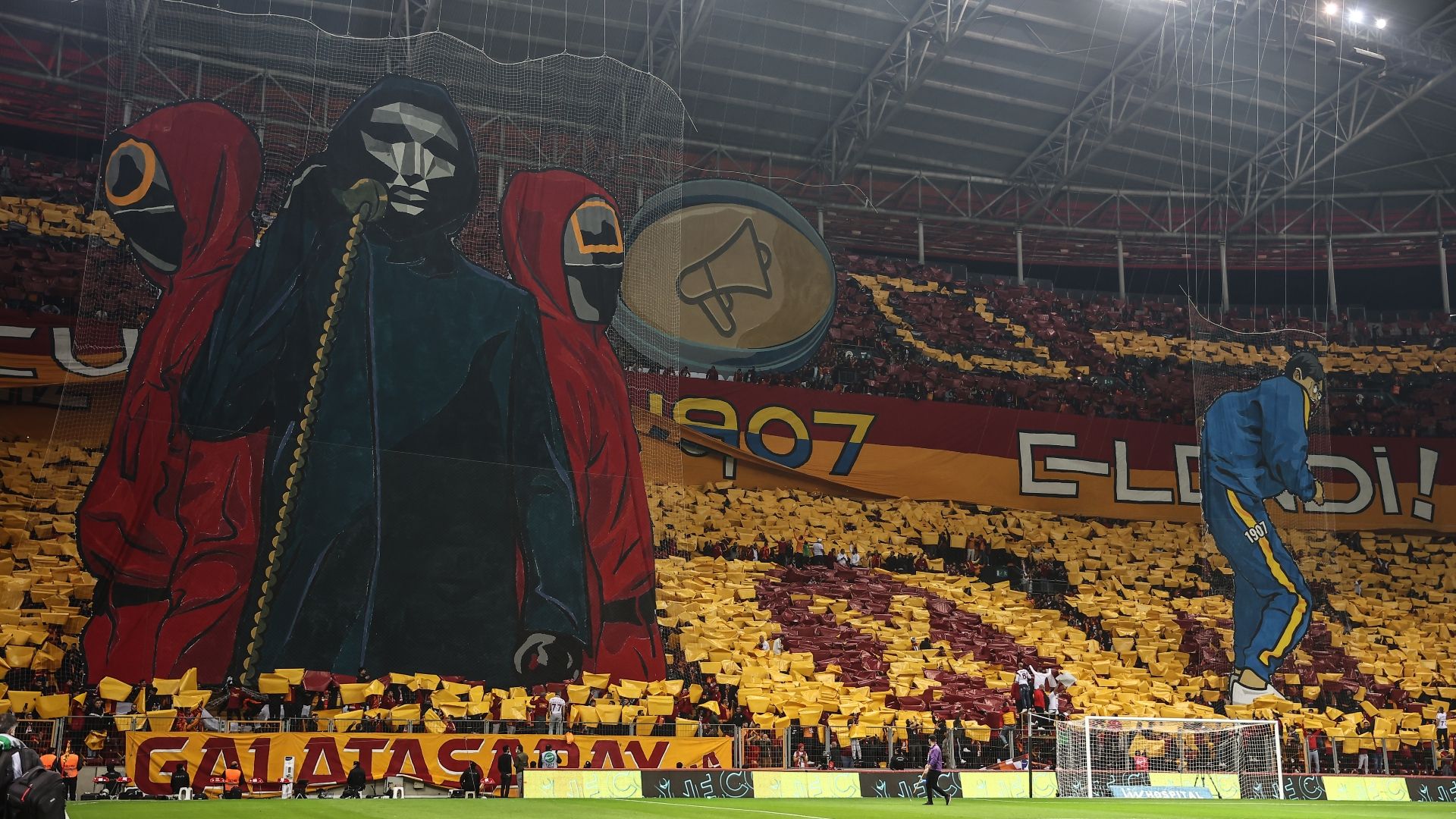 Galatasaray vs Fenerbahçe Squid Game choreography