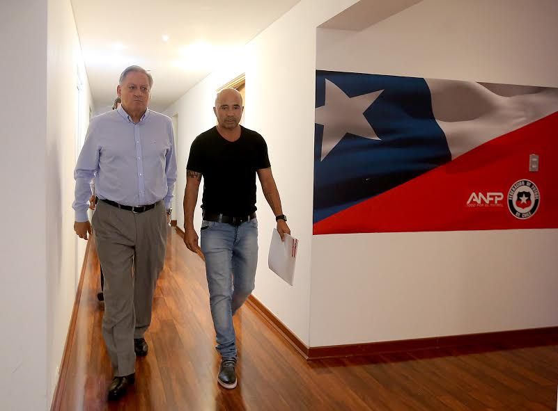 Jorge Sampaoli y Arturo Salah