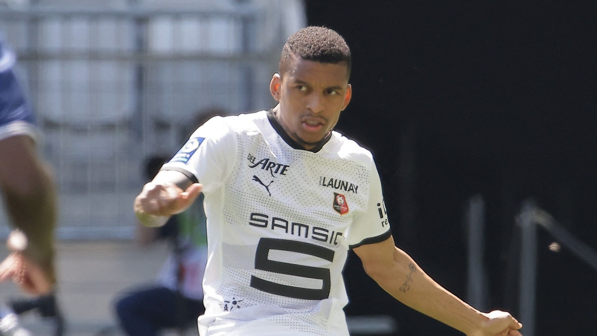 直筆サイン入り写真 ダウベルト・エンリケ ブラジルのサッカー選手 SA鑑定済 直筆サイン入り写真 ダウベルト・エンリケ ブラジルのサッカー