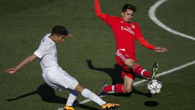 Achraf Hakimi Real Madrid Benfica