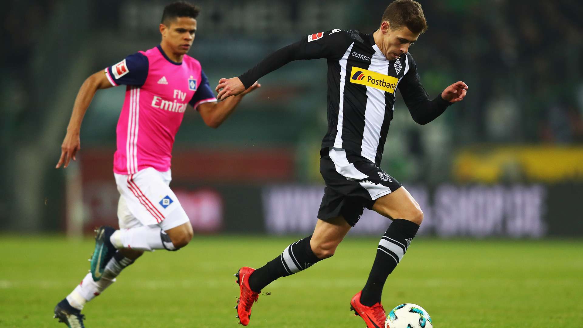 Thorgan Hazard Gladbach Douglas Santos Hamburger SV Bundesliga 121517