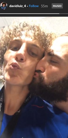 Gonzalo Higuain David Luiz