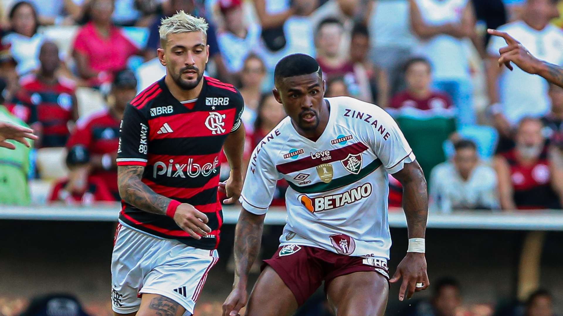 Arrascaeta e Douglas Costa, Flamengo x Fluminense Campeonato Carioca 2024