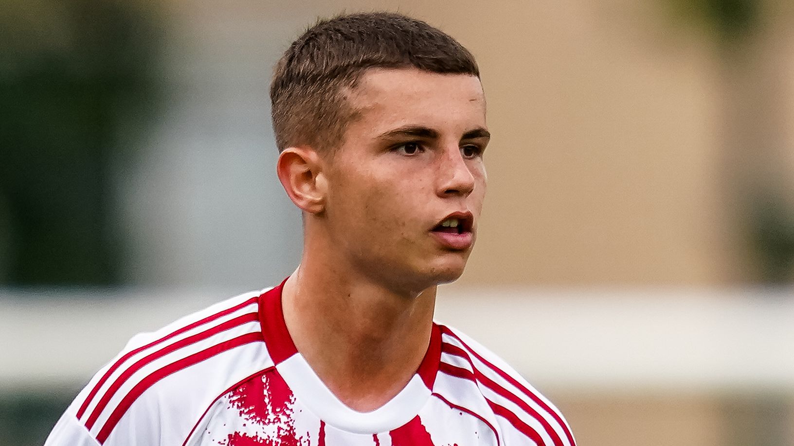 Man Utd launch €28m bid for Olympiacos youngster amid rival interest from Arsenal and Real Madrid as Greek club demand €40m | Goal.com UK