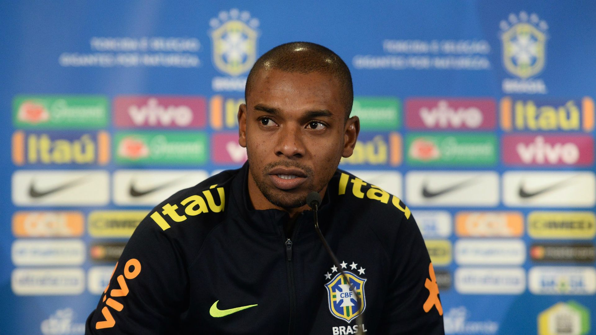 Fernandinho Brazil 06112017