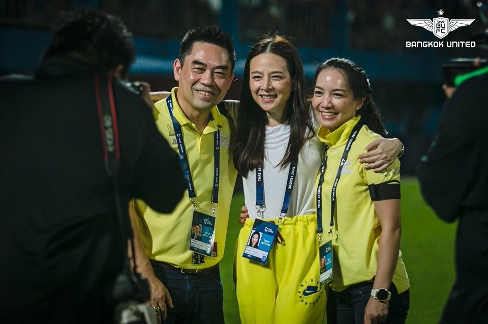 นวลพรรณ ล่ำซำ