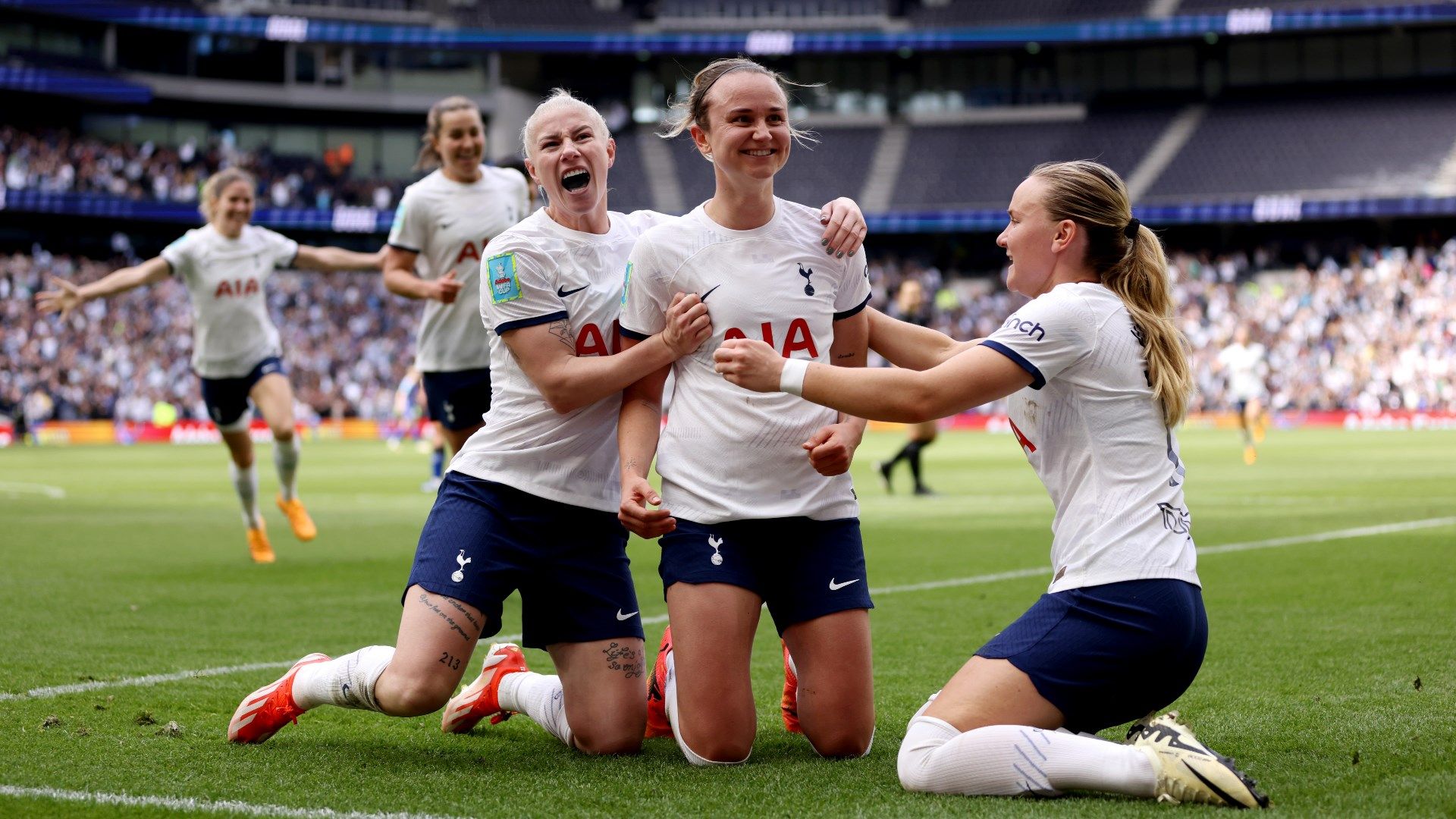 Bethany England Martha Thomas Tottenham Women 2023-24