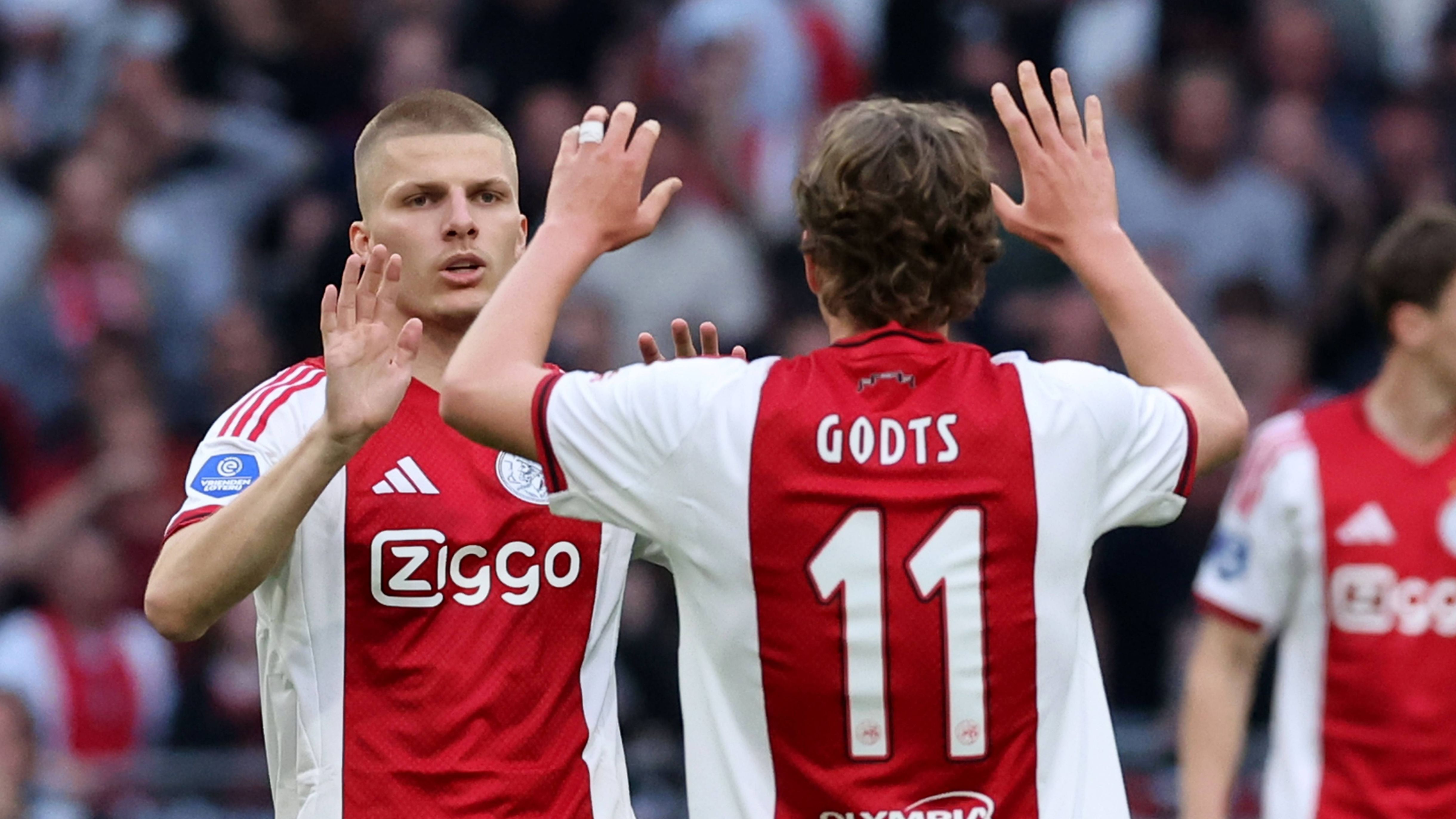 Anton Gaaei Mika Godts