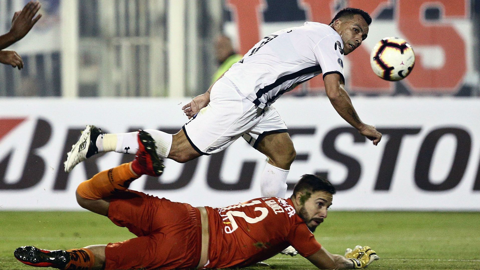 300419 Colo Colo Universidad Católica Ecuador Esteban Paredes Hernán Galíndez